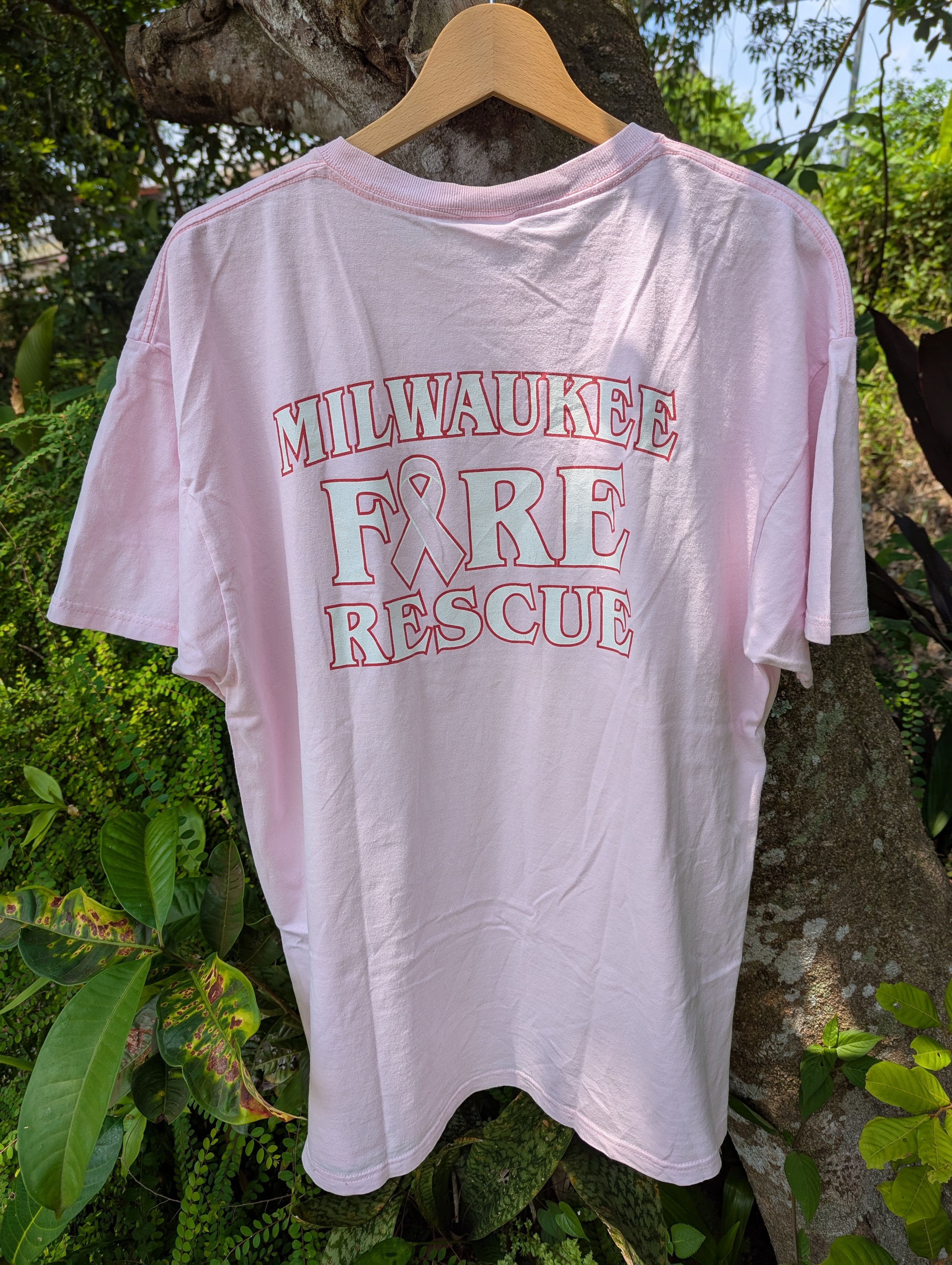 Other Thrased Milwaukee Fire Department Tshirt Size US XL / EU 56 / 4 - 1 Thumbnail