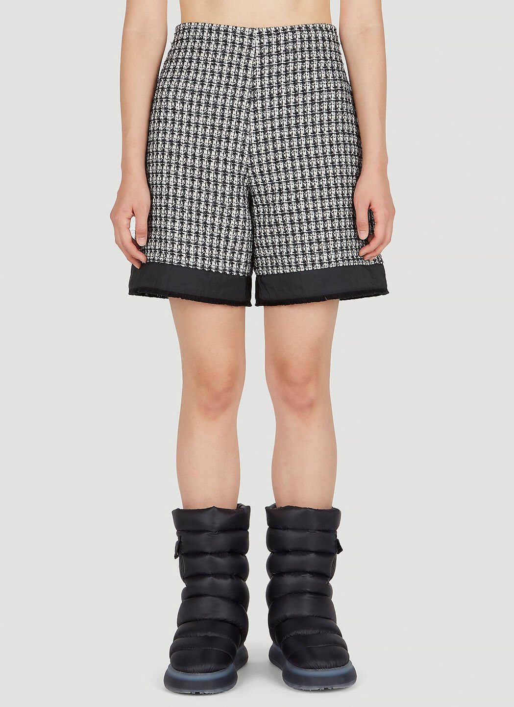 Moncler Tweed Shorts Size 27" / US 4 / IT 40 - 1 Thumbnail