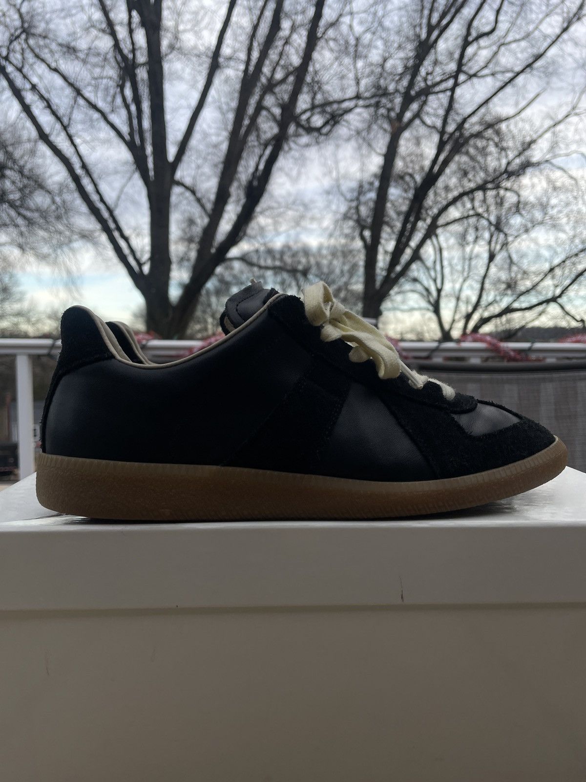Maison Margiela Maison Margiela GAT Black Men 7/40 Low Top Italy Gum Size US 7 / EU 40 - 2 Thumbnail