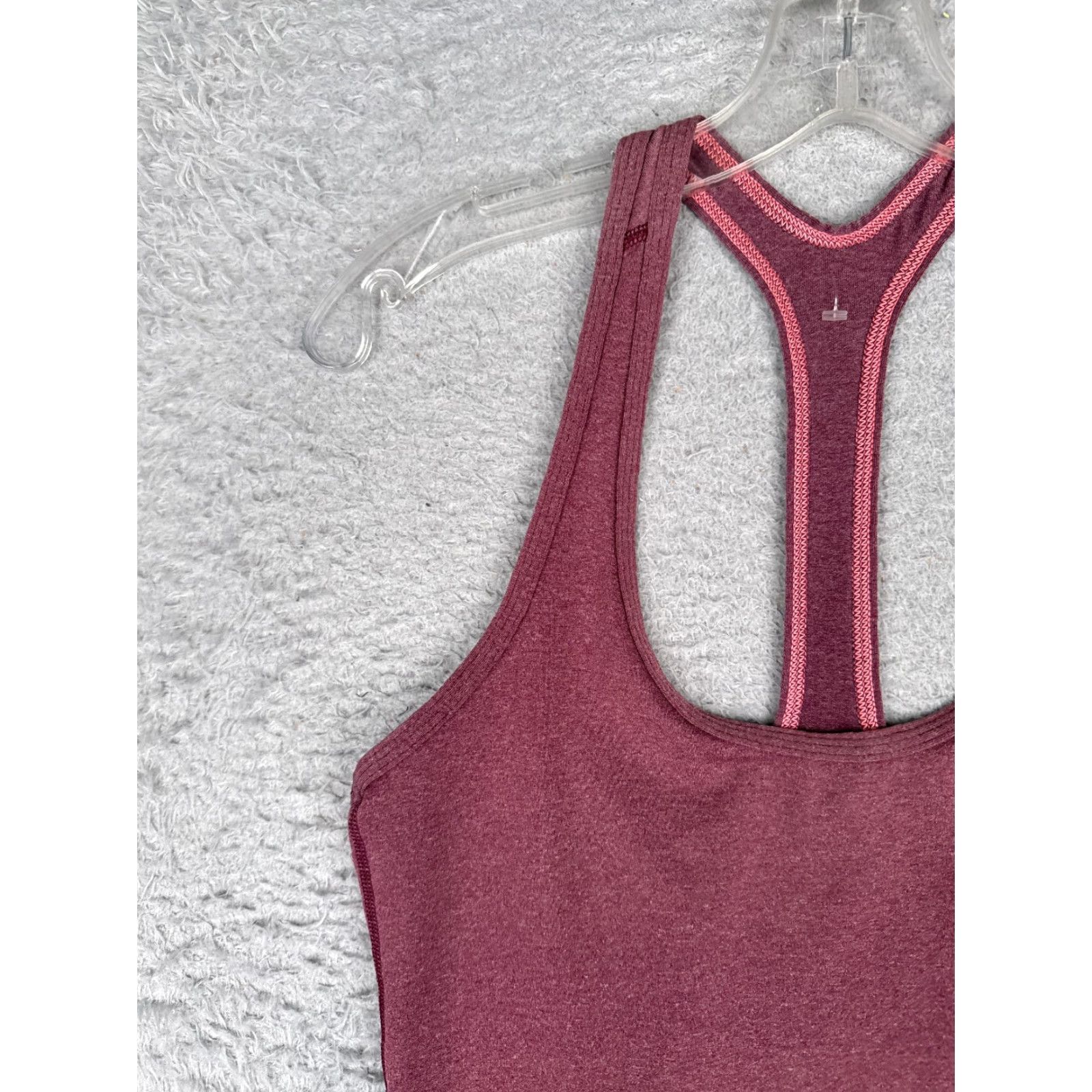 The North Face The North Face Women's Shirt Tank Purple Medium Sleeveless Racerback Scoop Neck Polyester Jersey Lightweight Casual Workwear Gym Shirt Size M / US 6-8 / IT 42-44 - 3 Thumbnail
