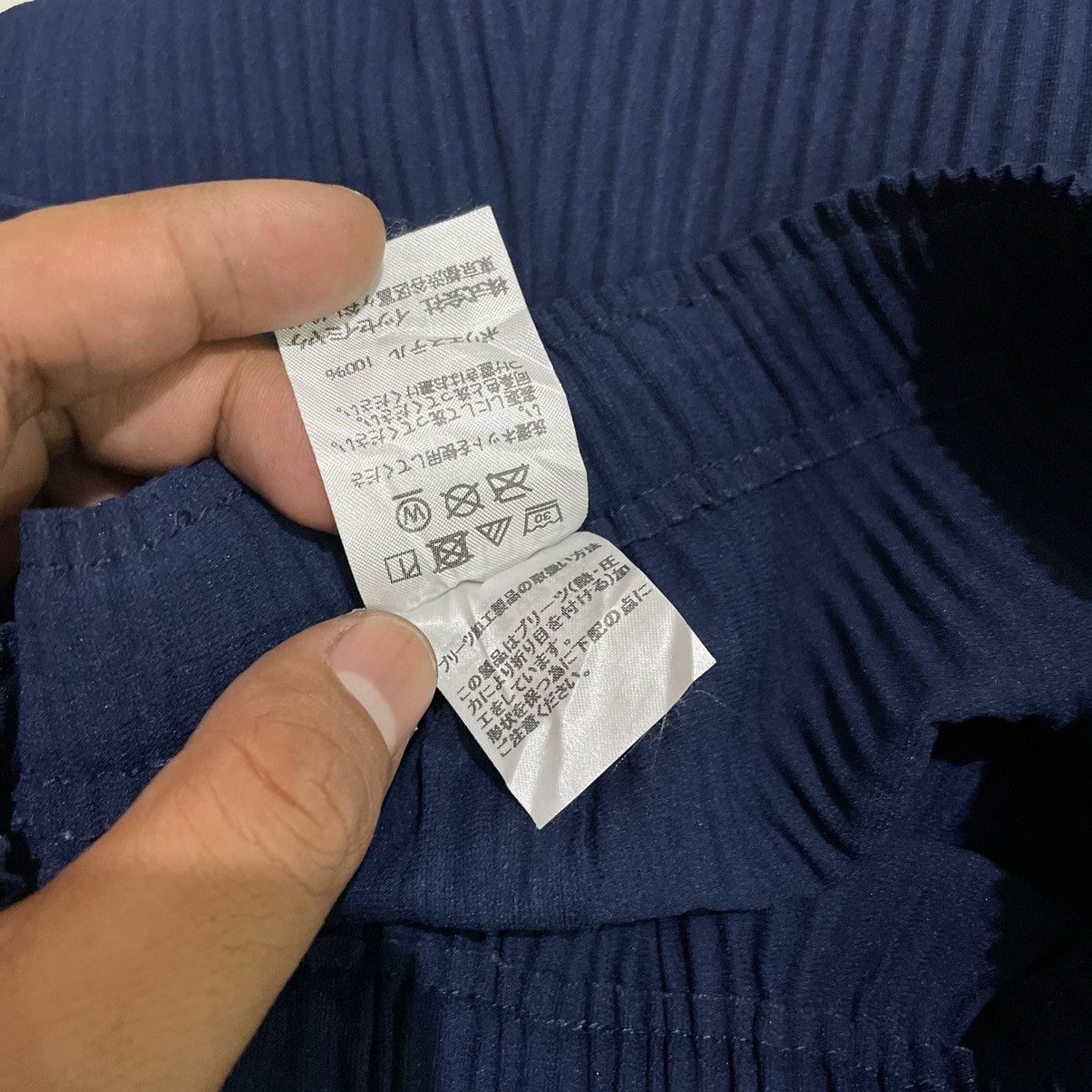 Issey Miyake × Pleats Please Issey Miyake Issey Miyake Apoc Inside Pleated Pants Size 24" / US 00 / IT 34 - 4 Thumbnail