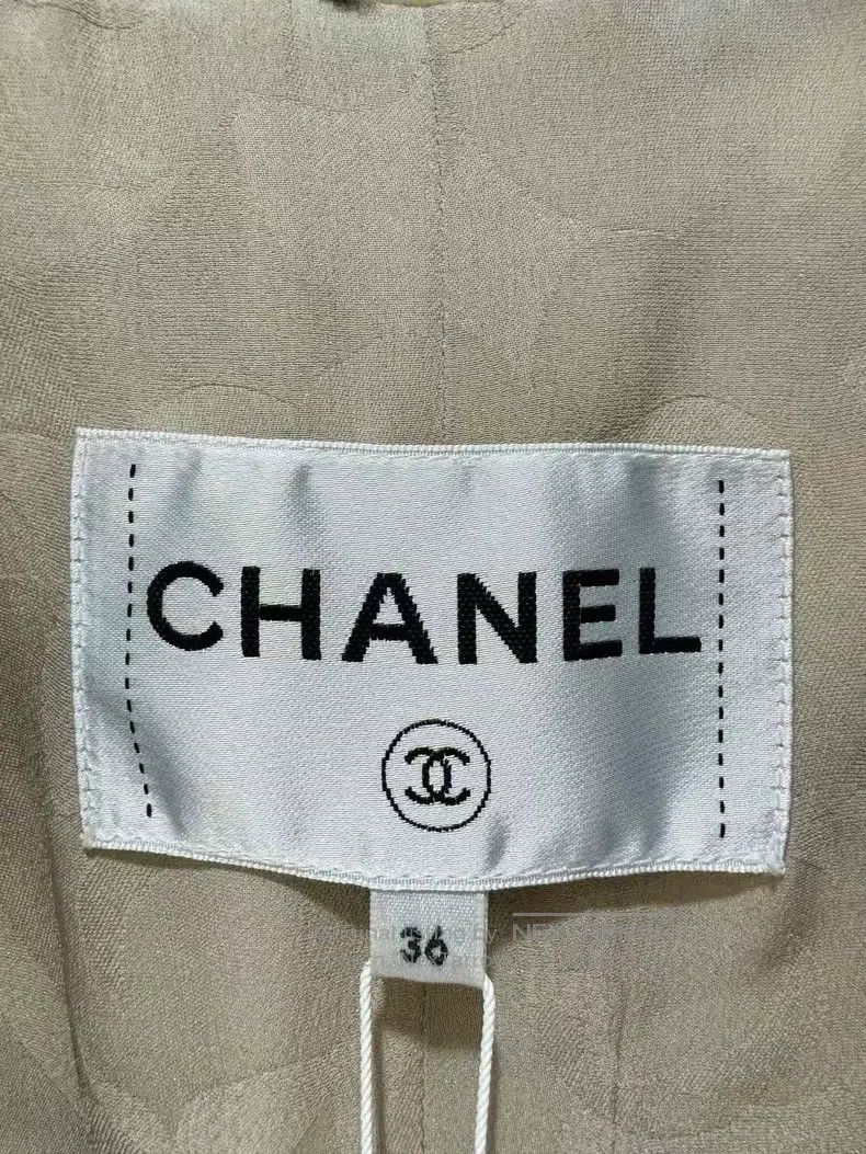 Chanel Chanel Snow Series White Plied Jacket Size XS / US 0-2 / IT 36-38 - 5 Thumbnail