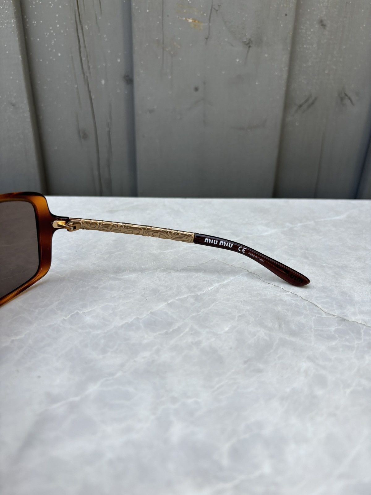 Miu Miu × Prada 2000s Miu Miu Sunglasses Y2K Shield Gold SMU 10H Visor Overs Size ONE SIZE - 14 Thumbnail