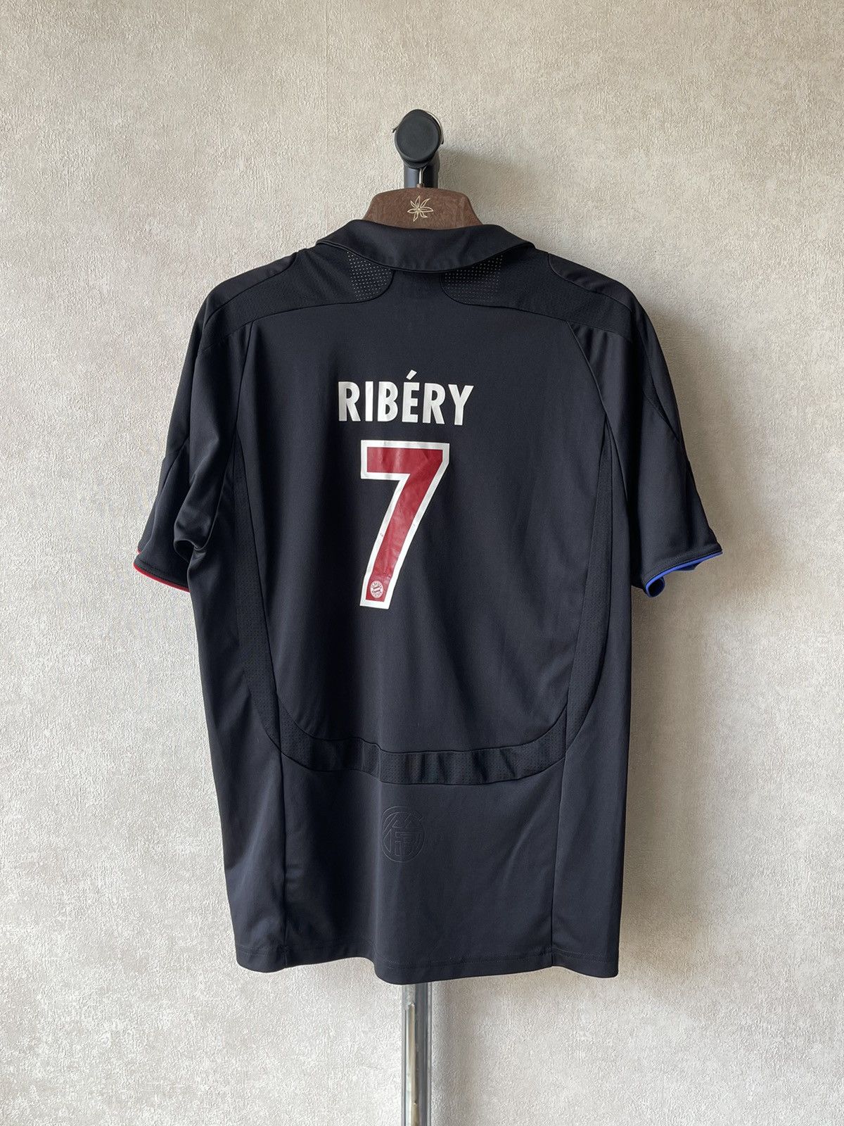 Adidas Vintage Adidas Bayern Munched 2007 Soccer Jersey Ribery #7 Size US M / EU 48-50 / 2 - 10 Thumbnail