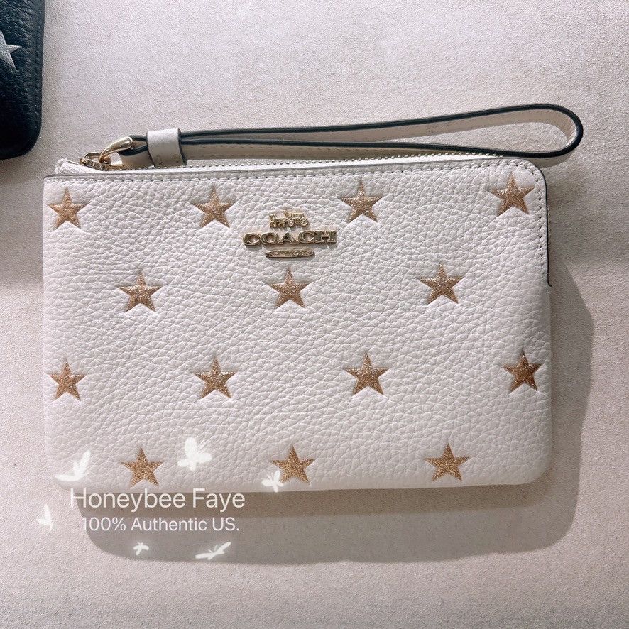 Coach Corner Zip Wristlet With Star Print CW865 Size ONE SIZE - 1 Thumbnail
