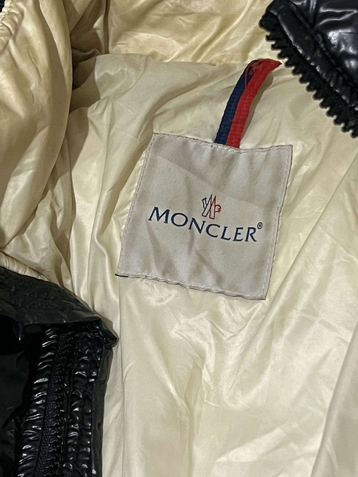 Moncler Doudoune Moncler BADIA vintage. Condition parfaite. Size XS / US 0-2 / IT 36-38 - 4 Thumbnail