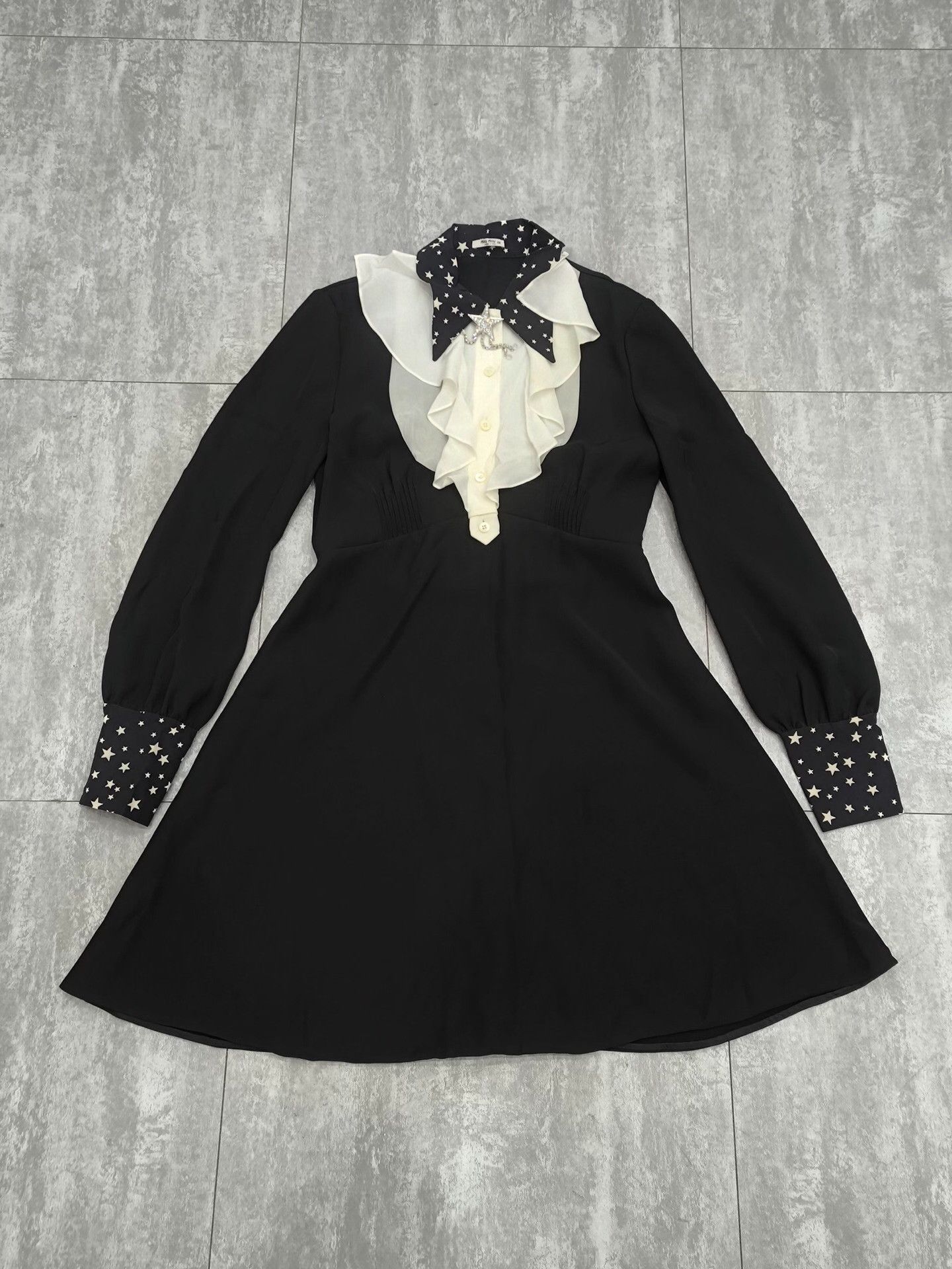 Miu Miu Miu Miu Black T-Shirt S Women Size S / US 4 / IT 40 - 1 Thumbnail