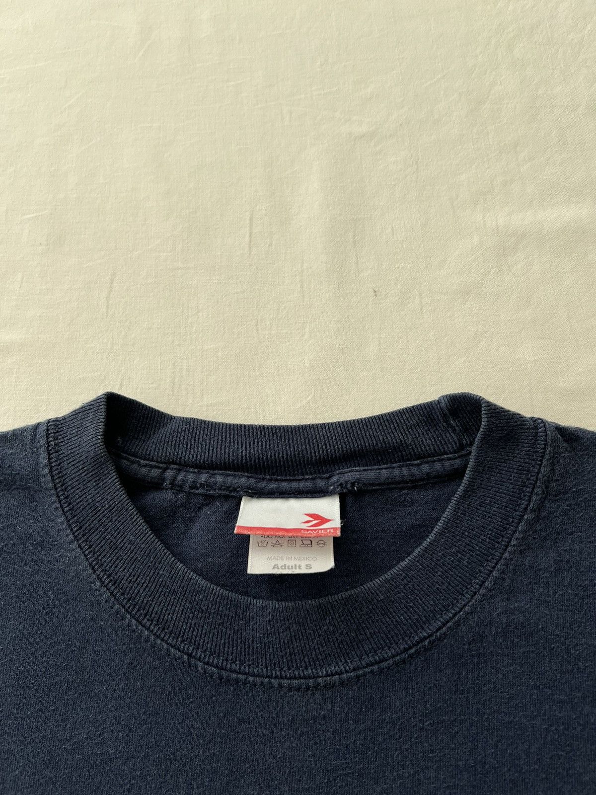 Vintage Vintage 2000s Savier Skateboards Skateboarding Y2k T-shirt Size US S / EU 44-46 / 1 - 13 Thumbnail