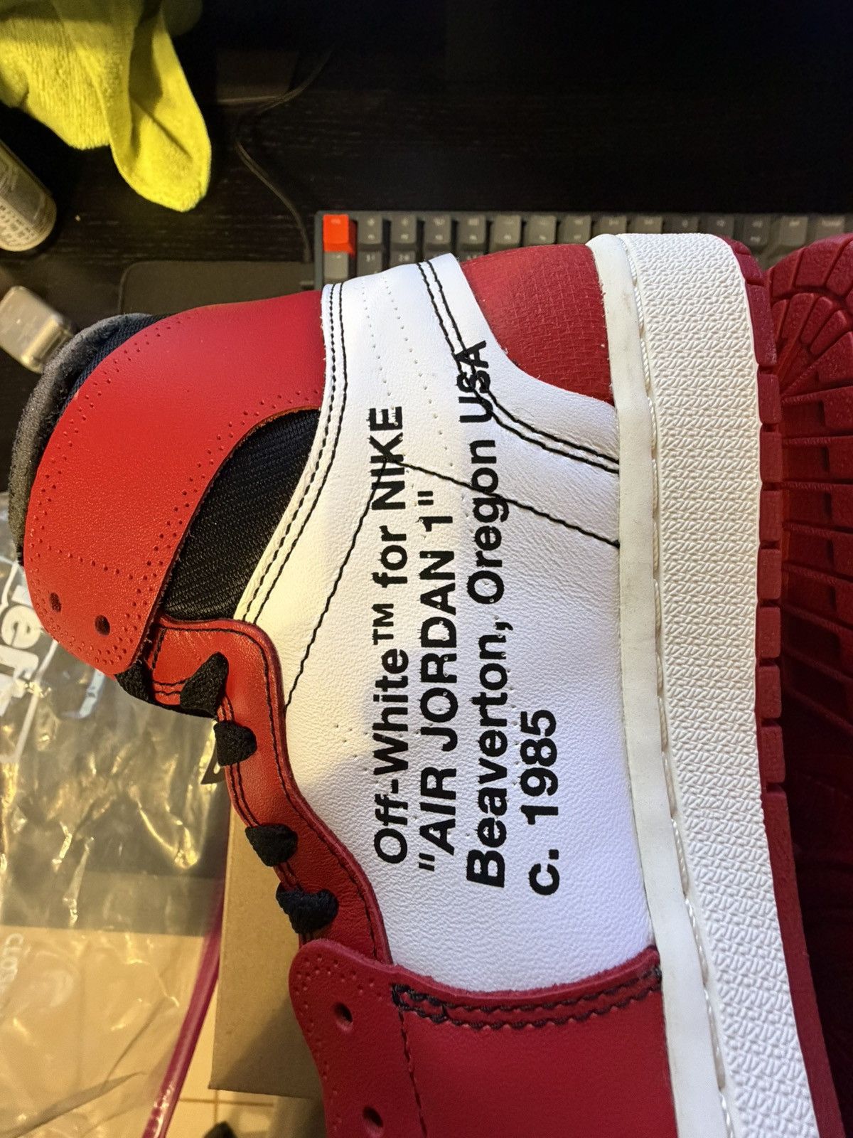 Nike × Off-White Off White Jordan 1 Chicago DS size 9.5 100% authentic Size US 9.5 / EU 42-43 - 3 Thumbnail