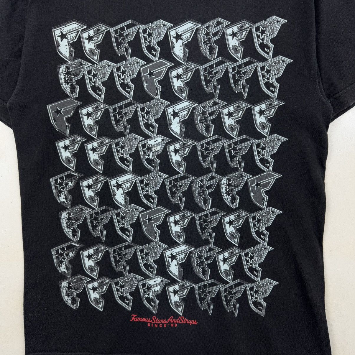 Famous Stars And Straps × Vintage Famous Stars And Straps Tshirt Size US S / EU 44-46 / 1 - 2 Thumbnail