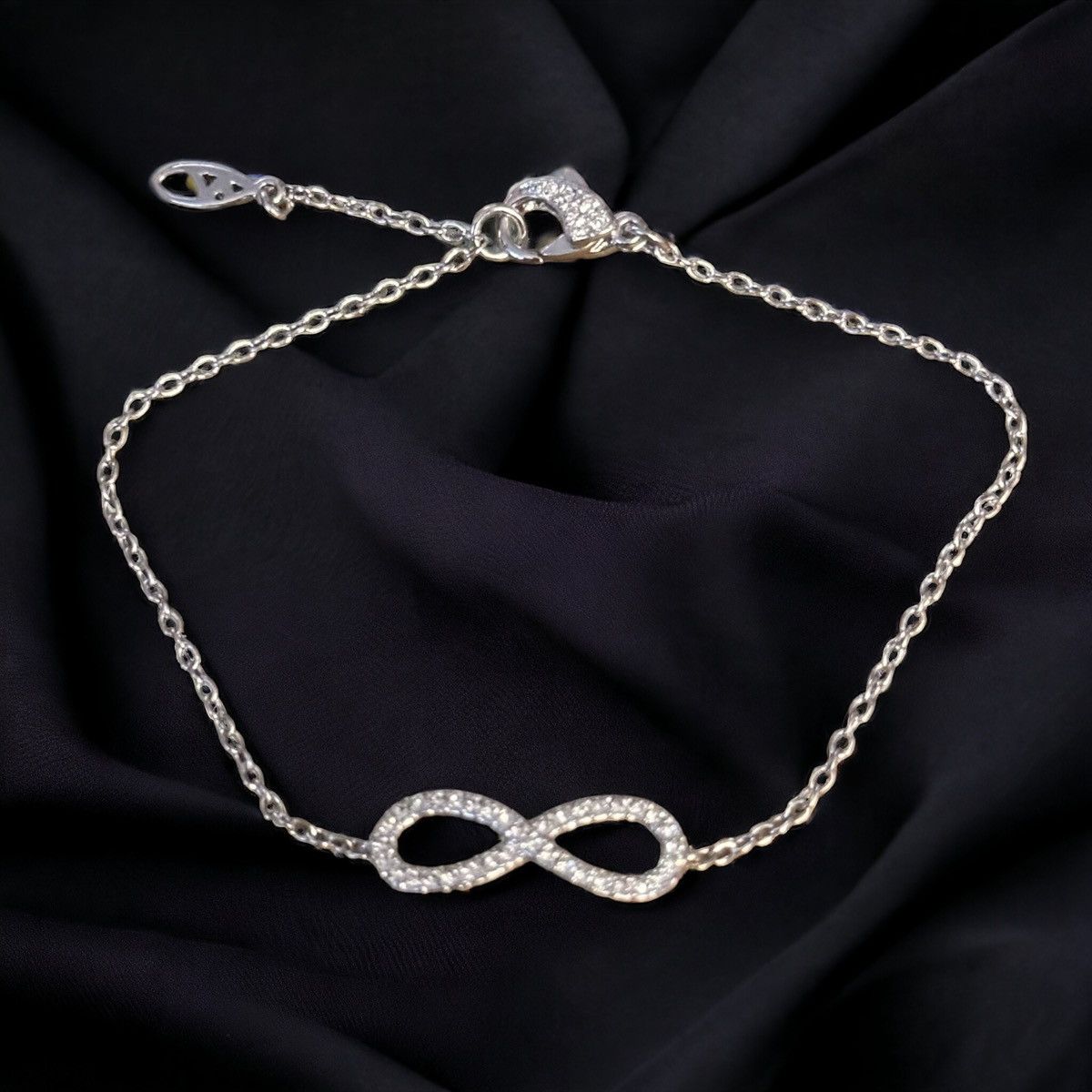 Other Napier dainty rhinestone infinity bracelet Size ONE SIZE - 1 Thumbnail