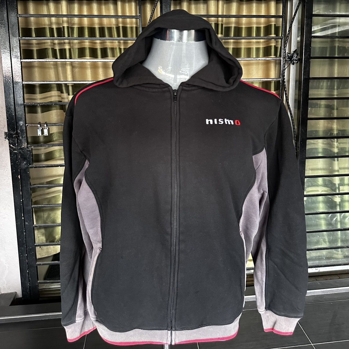 Nissan Vintage Nismo Big Logo Hoodie Size US L / EU 52-54 / 3 - 2 Thumbnail