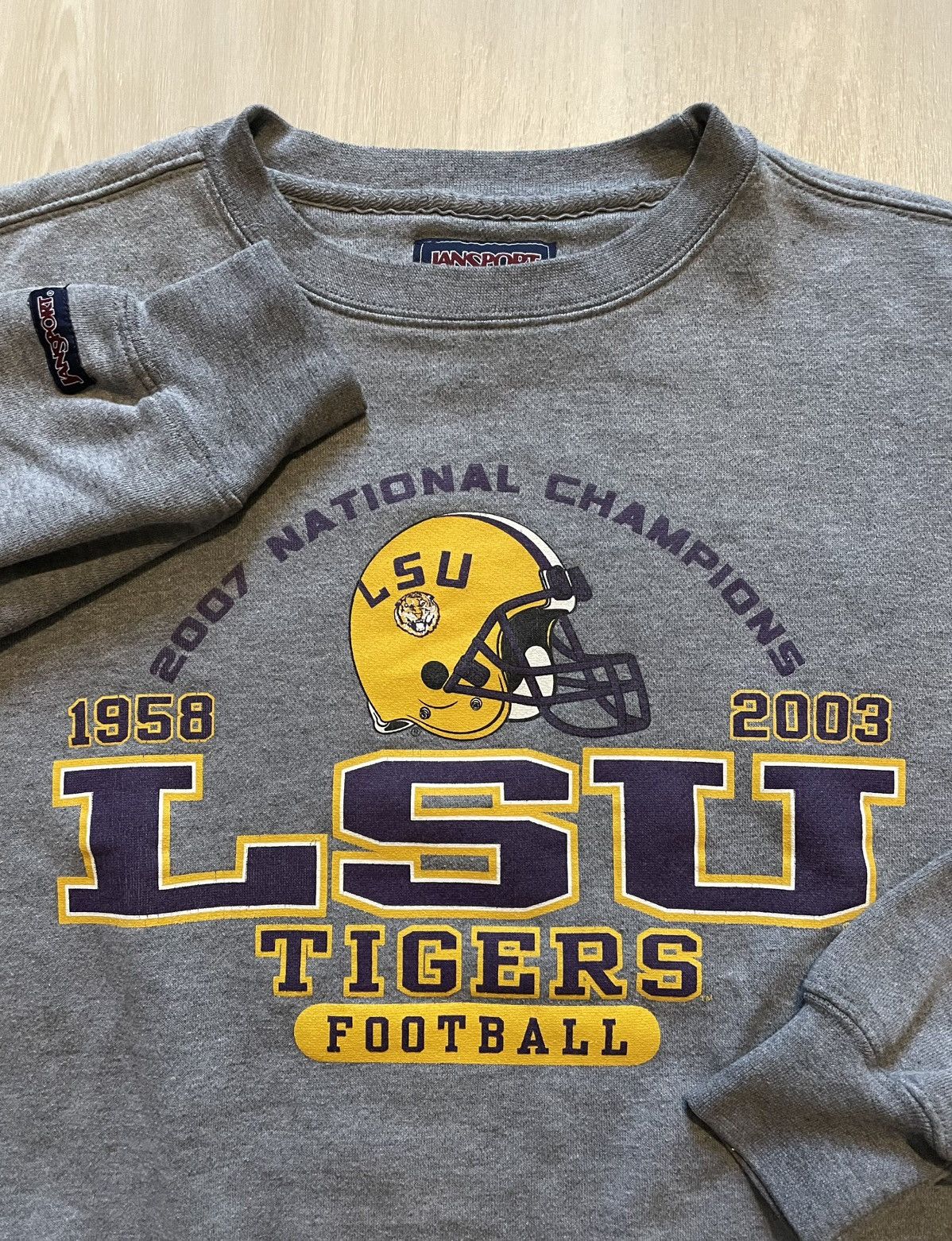 Jansport Vintage Jansport 2007 LSU National Champions Crewneck Small Size S / US 4 / IT 40 - 2 Thumbnail