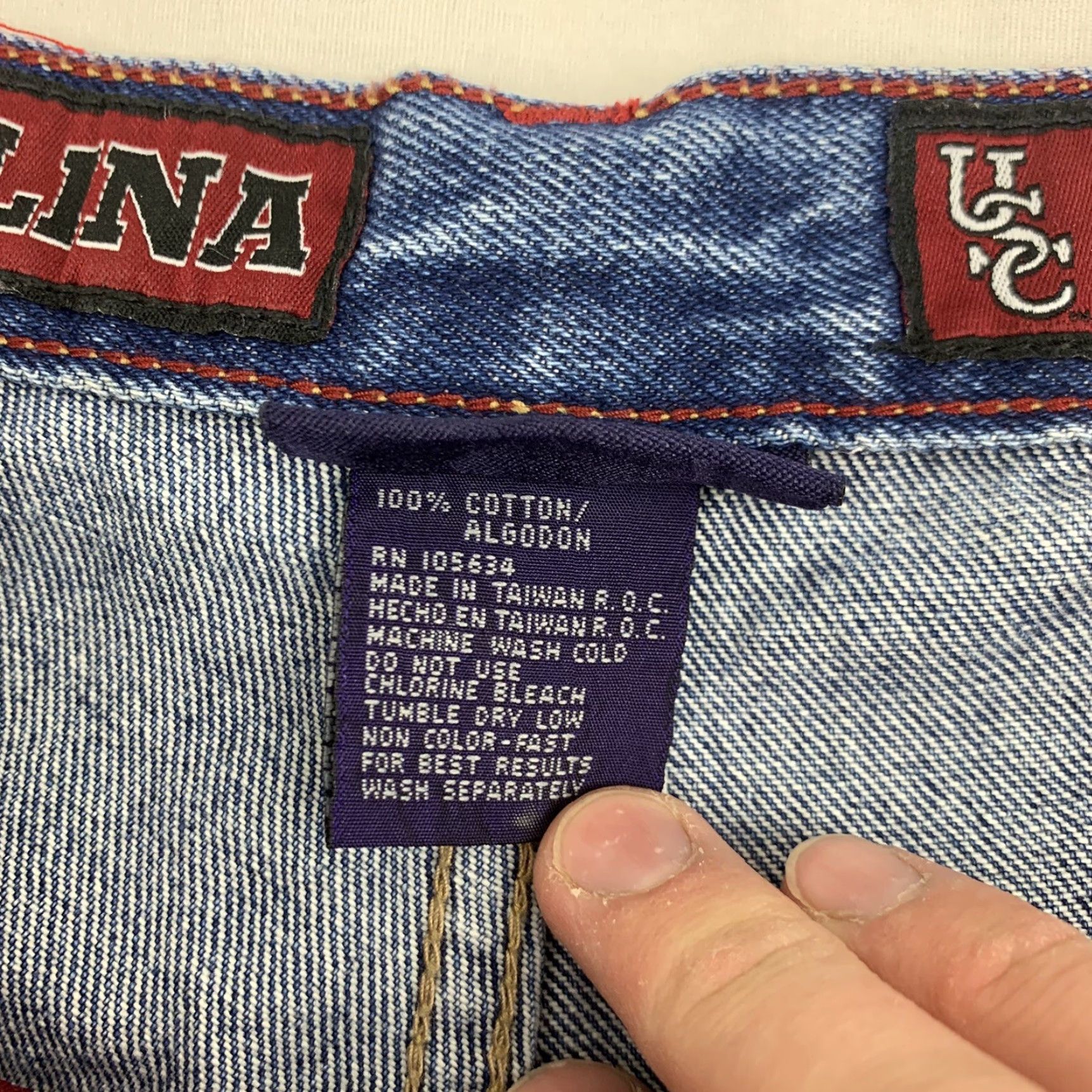 Vintage VINTAGE Team Jeans College Football South Carolina Gamecocks Denim Jeans Adult 36 Men Blue 90s Size US 36 / EU 52 - 4 Thumbnail