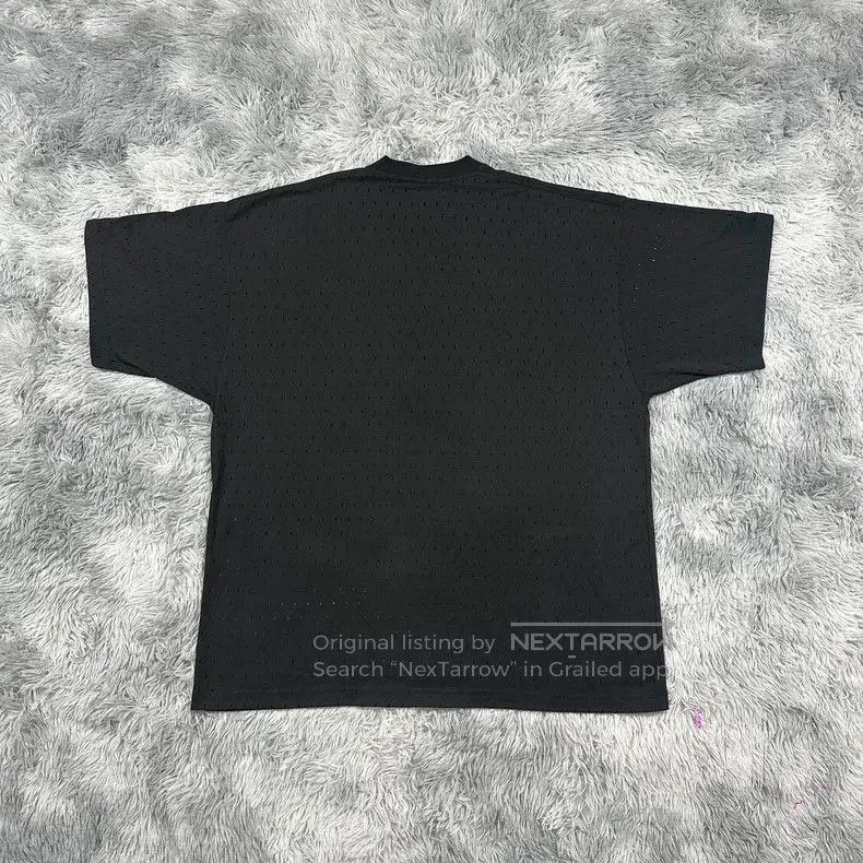Balenciaga Balenciaga SS22 Cutout Crew Neck T. Size US M / EU 48-50 / 2 - 2 Thumbnail