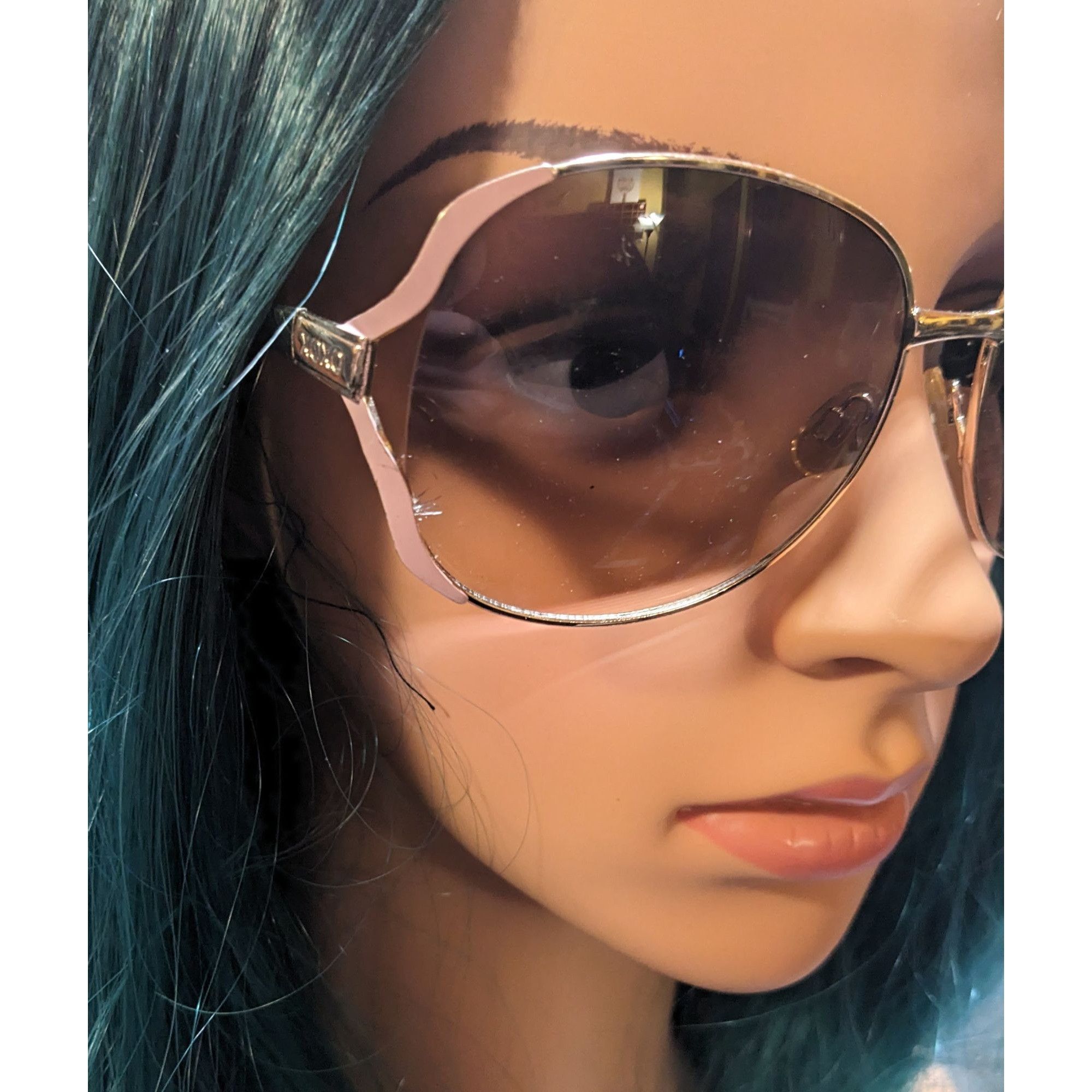 XOXO XOXO Gold And Pink Retro Fashion Sunglasses Size ONE SIZE - 9 Thumbnail
