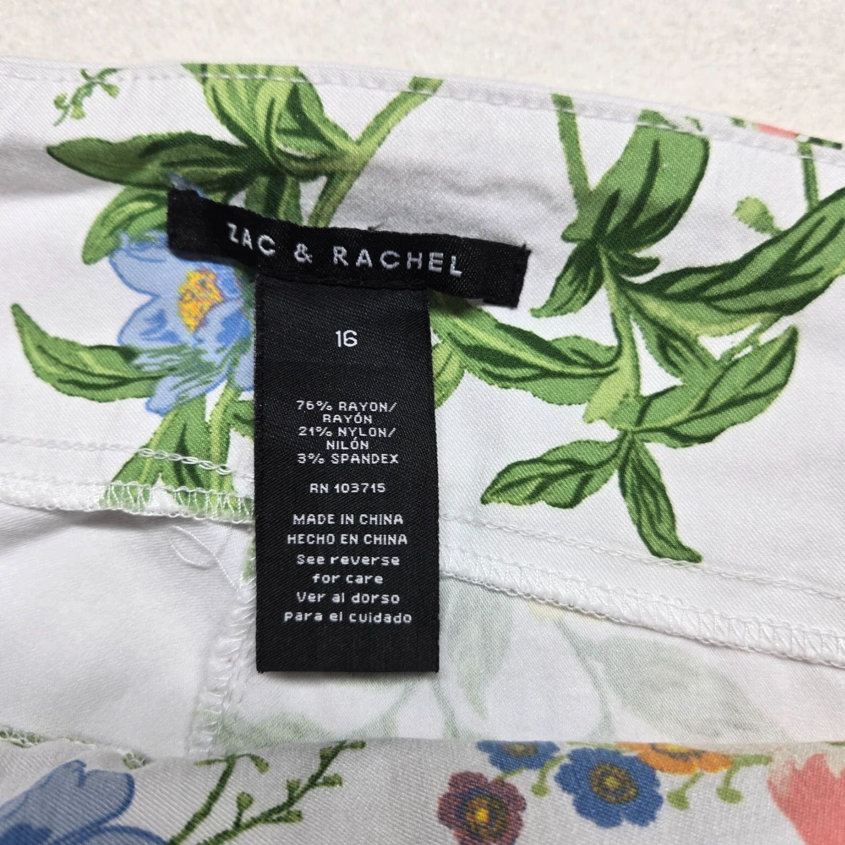 Vintage VINTAGE Zac & Rachel Floral Pants Women Size 16 White Rayon Slim Straight Spring Summer Casual Size 38" / US 16 / IT 52 - 3 Thumbnail