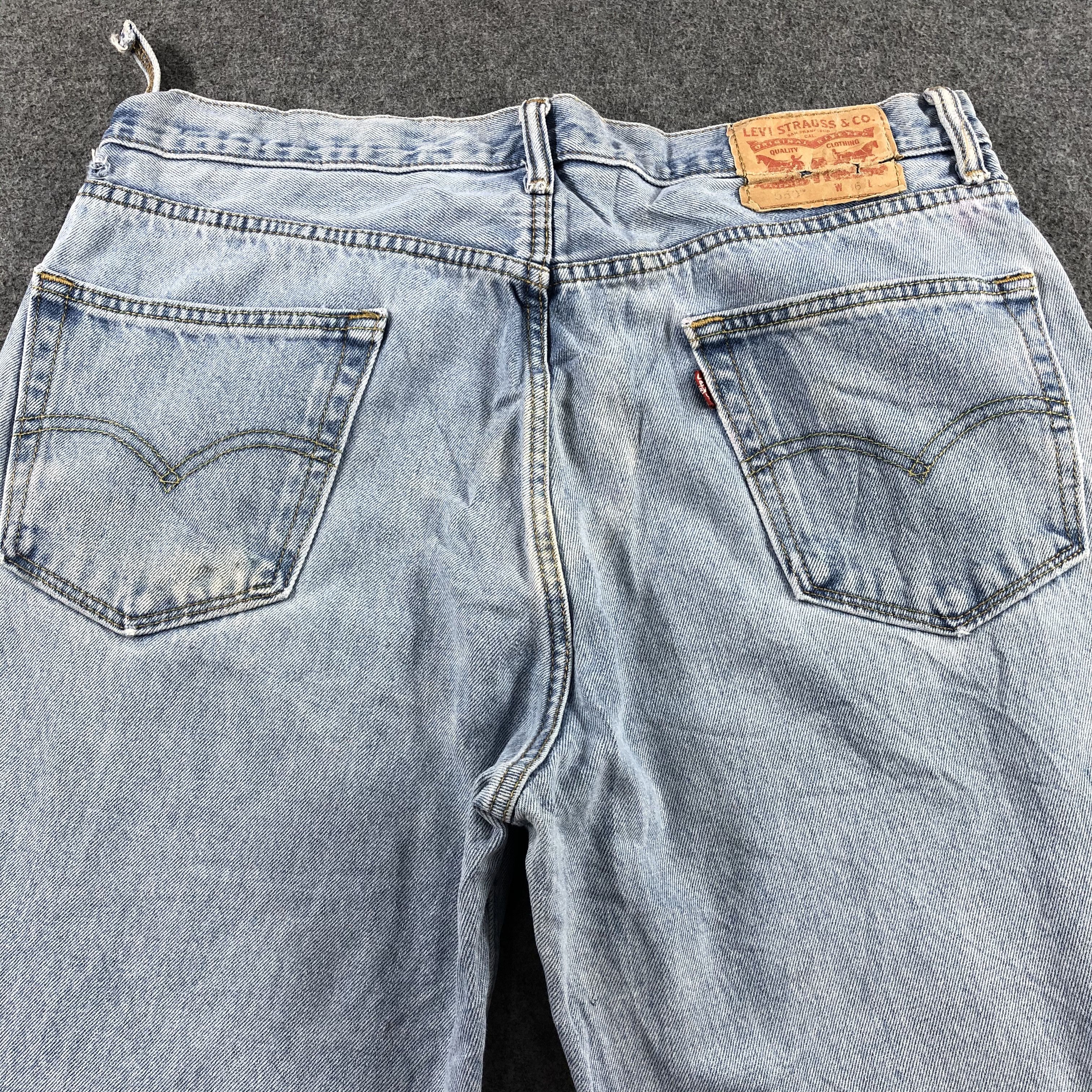 Levi's Vintage Light Wash Levis 550 Jeans-J2272 Size US 35 - 4 Thumbnail