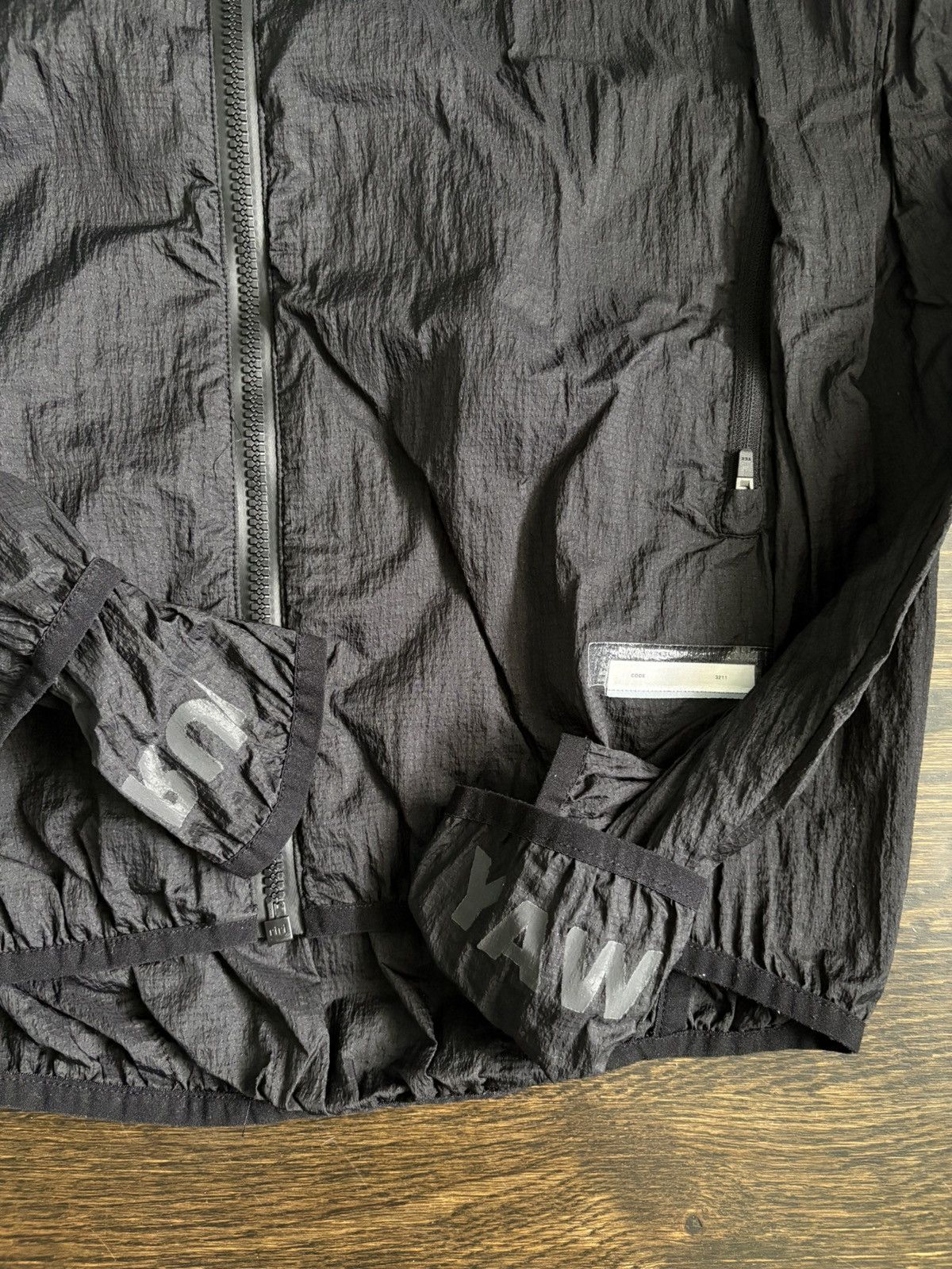 Satisfy satisfy running rippy trail jacket black 2 medium pockets Size US M / EU 48-50 / 2 - 4 Thumbnail