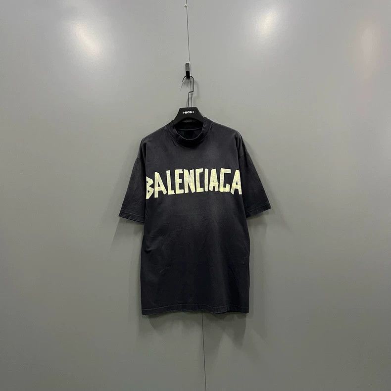 Balenciaga Balenciaga Tape letter logo short sleeve Size US XS / EU 42 / 0 - 1 Thumbnail