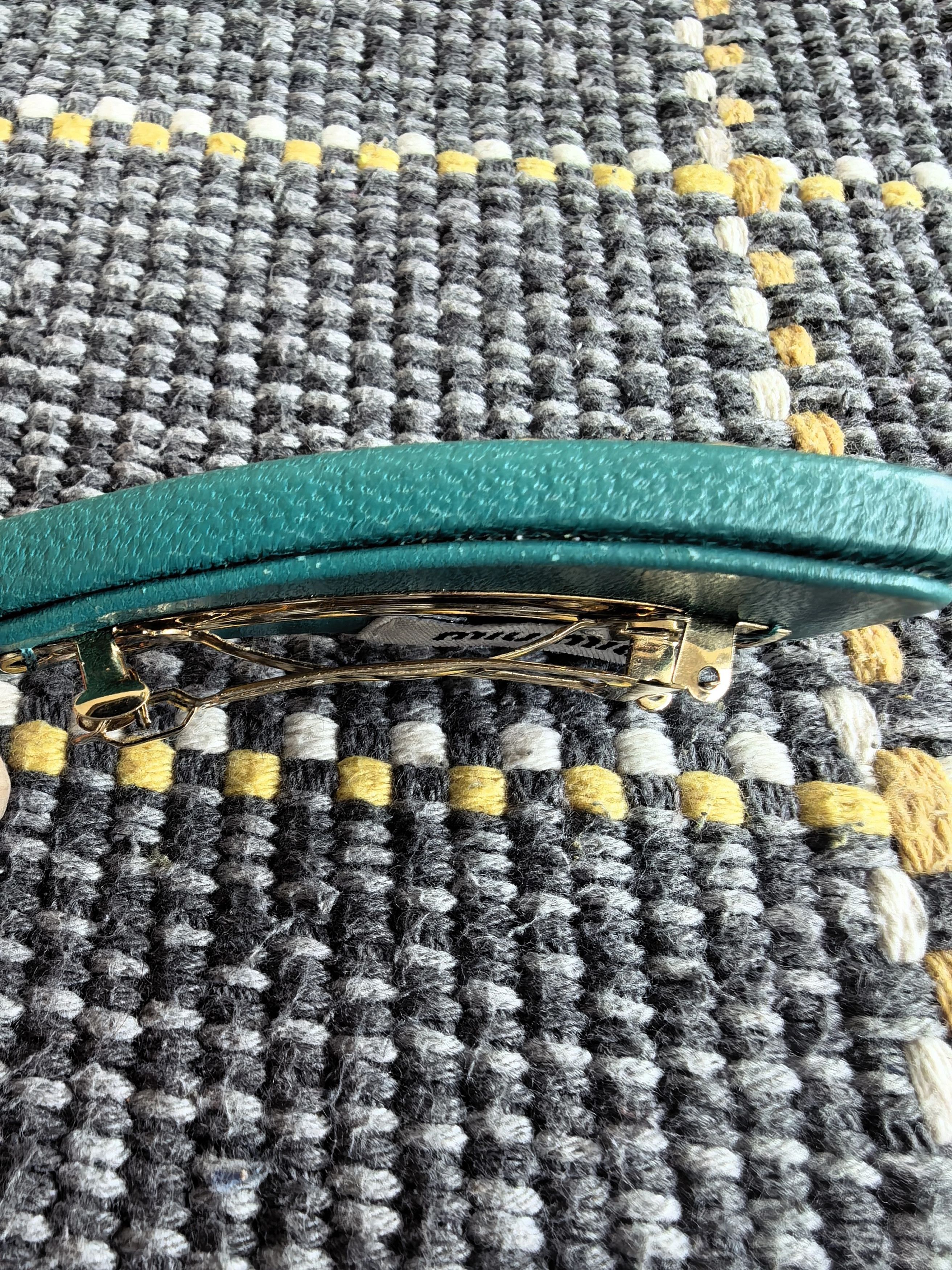 Miu Miu MIU MIU Deep Green Leather Hair Clip Gold Clasp Size ONE SIZE - 7 Thumbnail