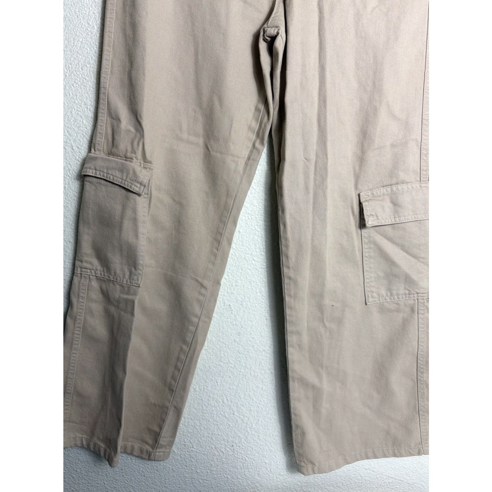PrettyLittleThing PRETTYLITTLETHING Pants Women 4P Petite Beige Cargo Baggy Wide-Leg Size 27" / US 4 / IT 40 - 3 Thumbnail