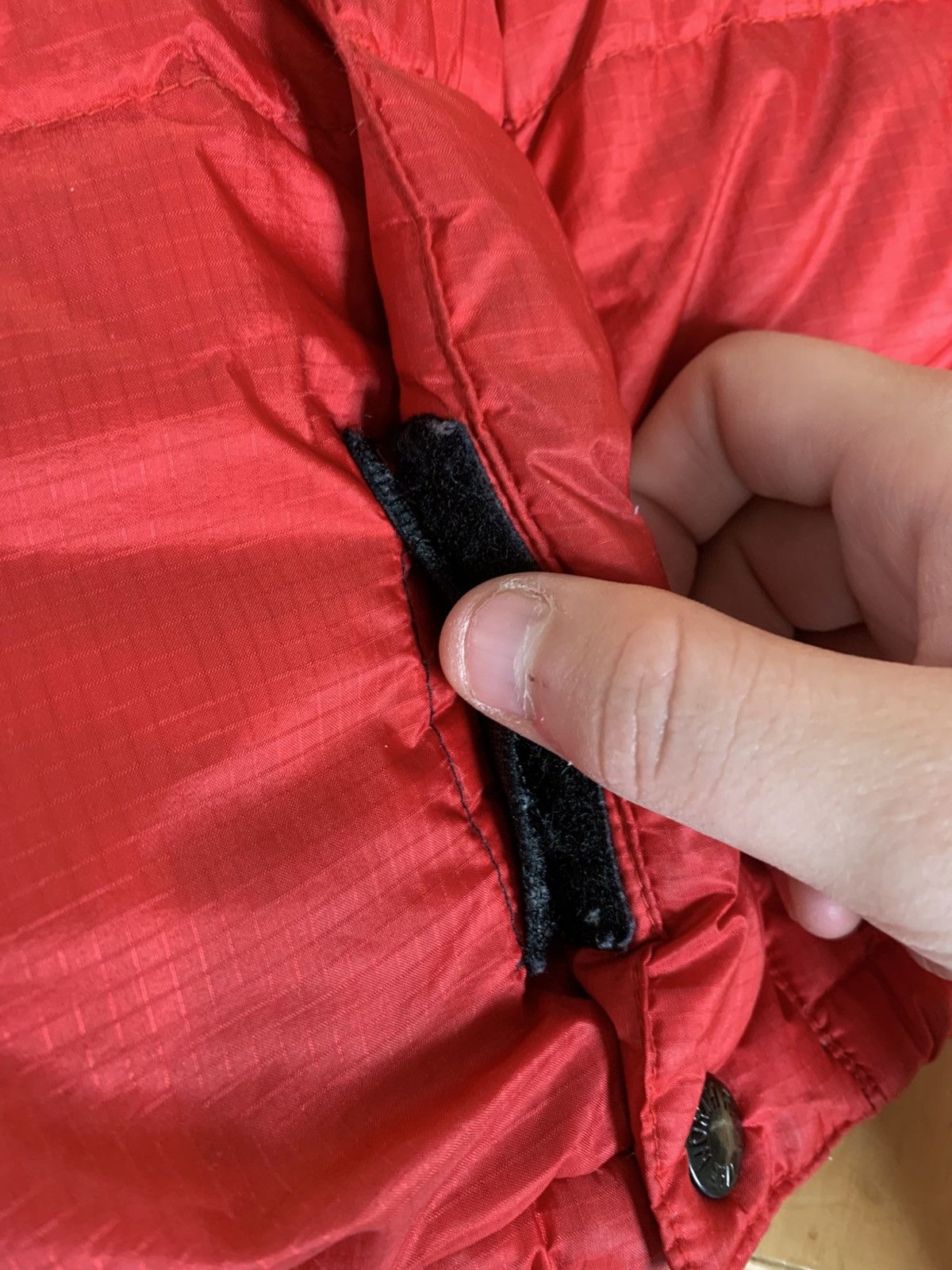 The North Face × Vintage Vintage 1990s The North Face Red And Black Puffer Jacket Size US M / EU 48-50 / 2 - 14 Thumbnail