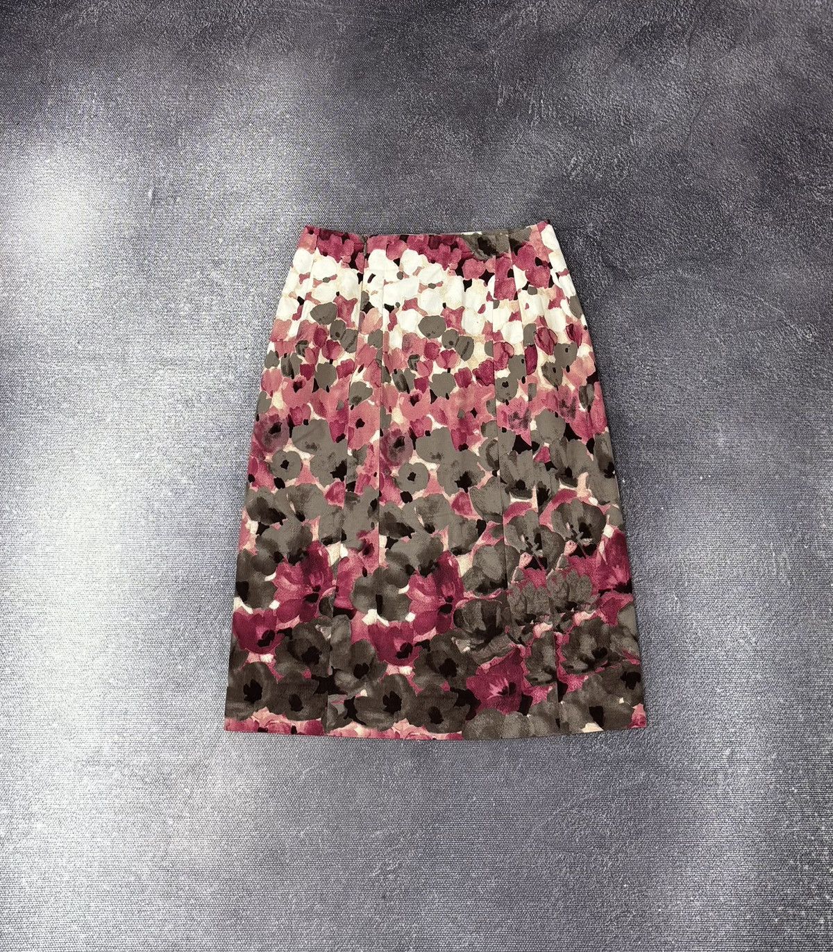 Moschino Moschino Vintage Women’s Italian Luxury Floral Pencil Skirt Size 27" / US 4 / IT 40 - 2 Thumbnail