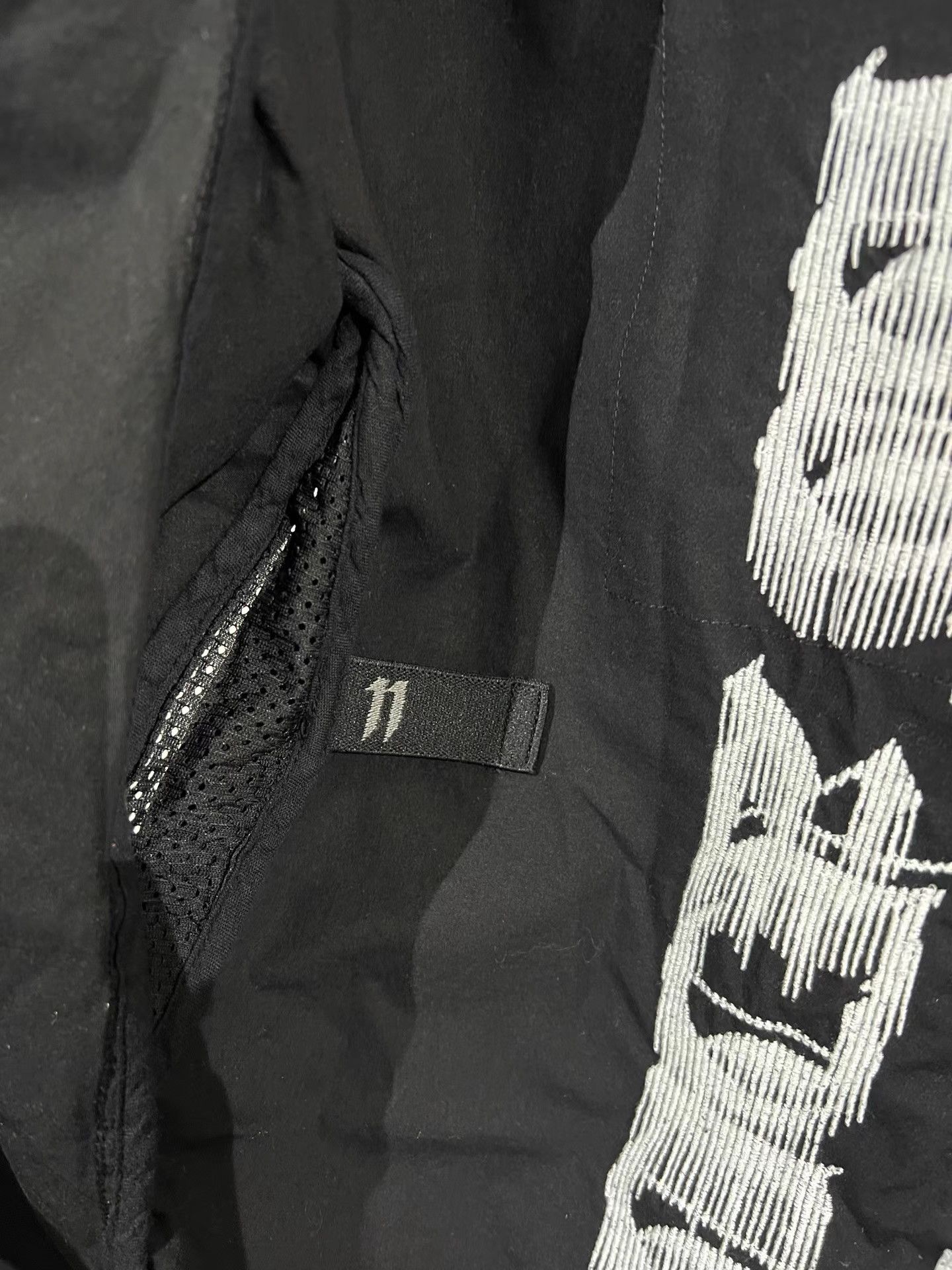 11 By Boris Bidjan Saberi 11by BBS S2B Embroidered Short Sleeve Coat K35 Size US XL / EU 56 / 4 - 4 Thumbnail