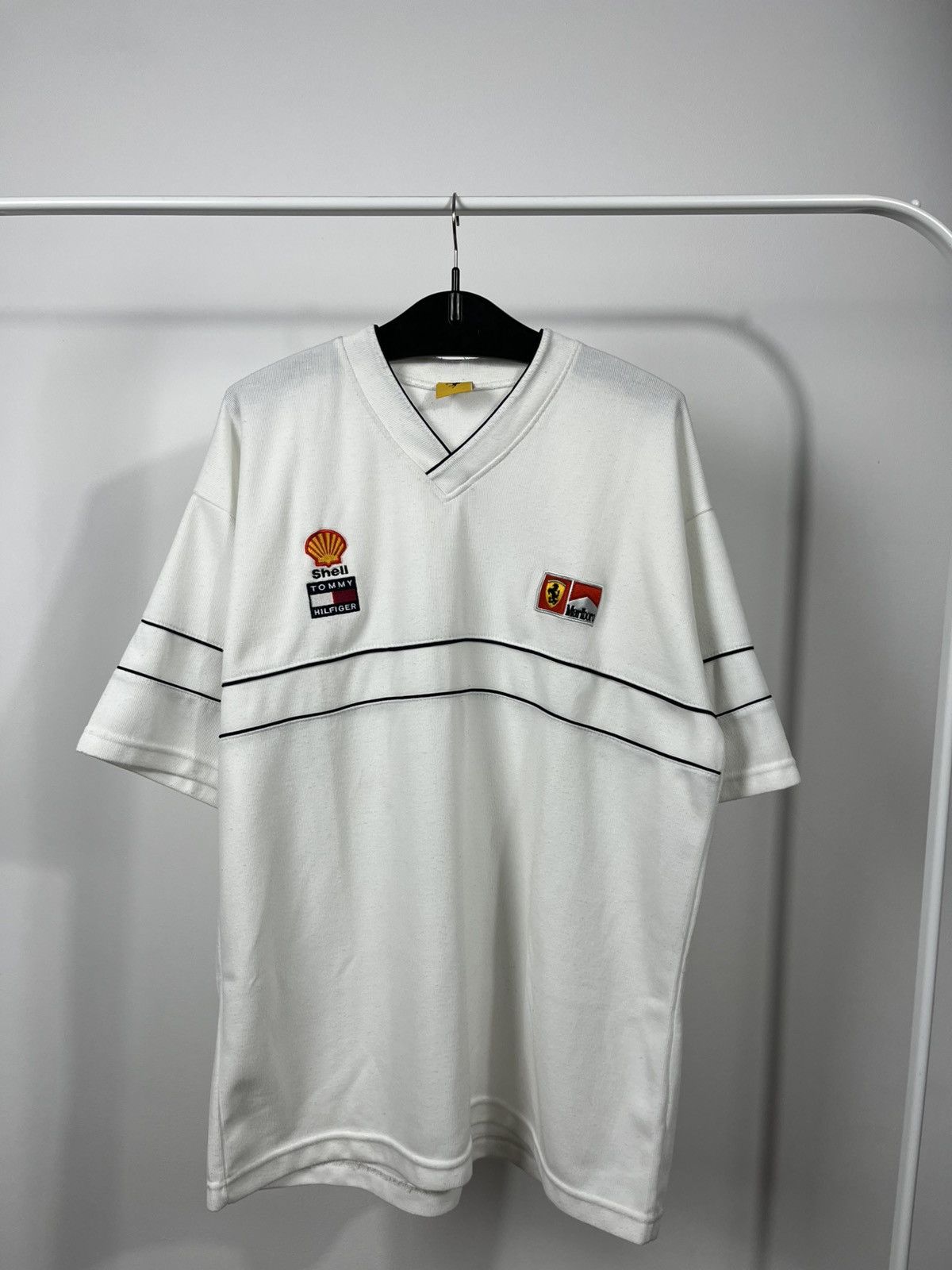 Ferrari Vintage 1996 Ferrari F1 Shell Marlboro Racing White T-Shirt Size US L / EU 52-54 / 3 - 2 Thumbnail