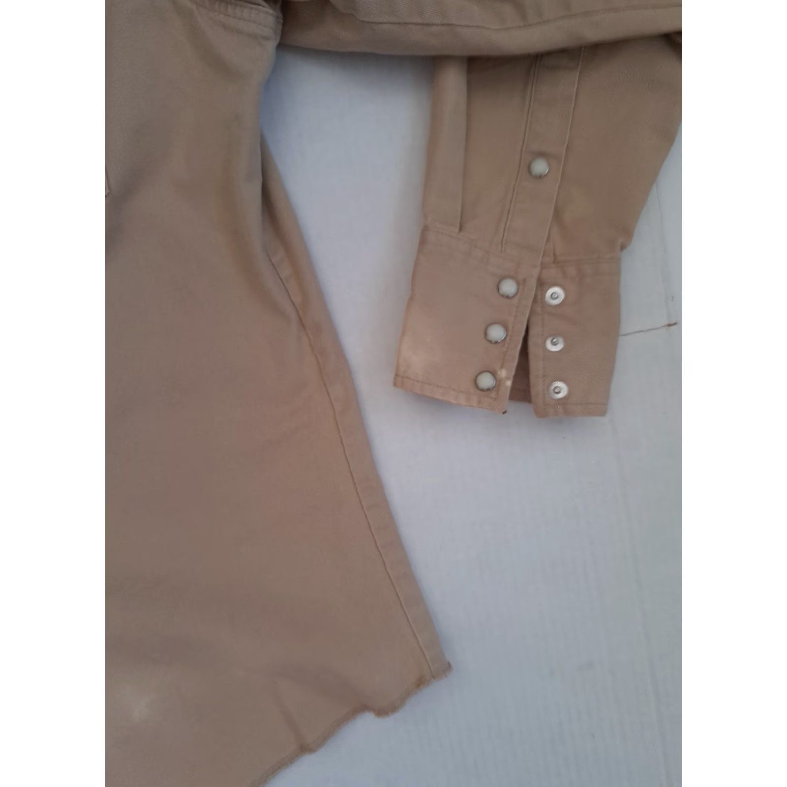 Wrangler VINTAGE Wrangler Pearl Snap Button-Up Shirt Cowboys Canvas Beige Large Unisex Adults Long Sleeve Pocketed Western 24in Pit to Pit Mens Womens Size US L / EU 52-54 / 3 - 3 Thumbnail