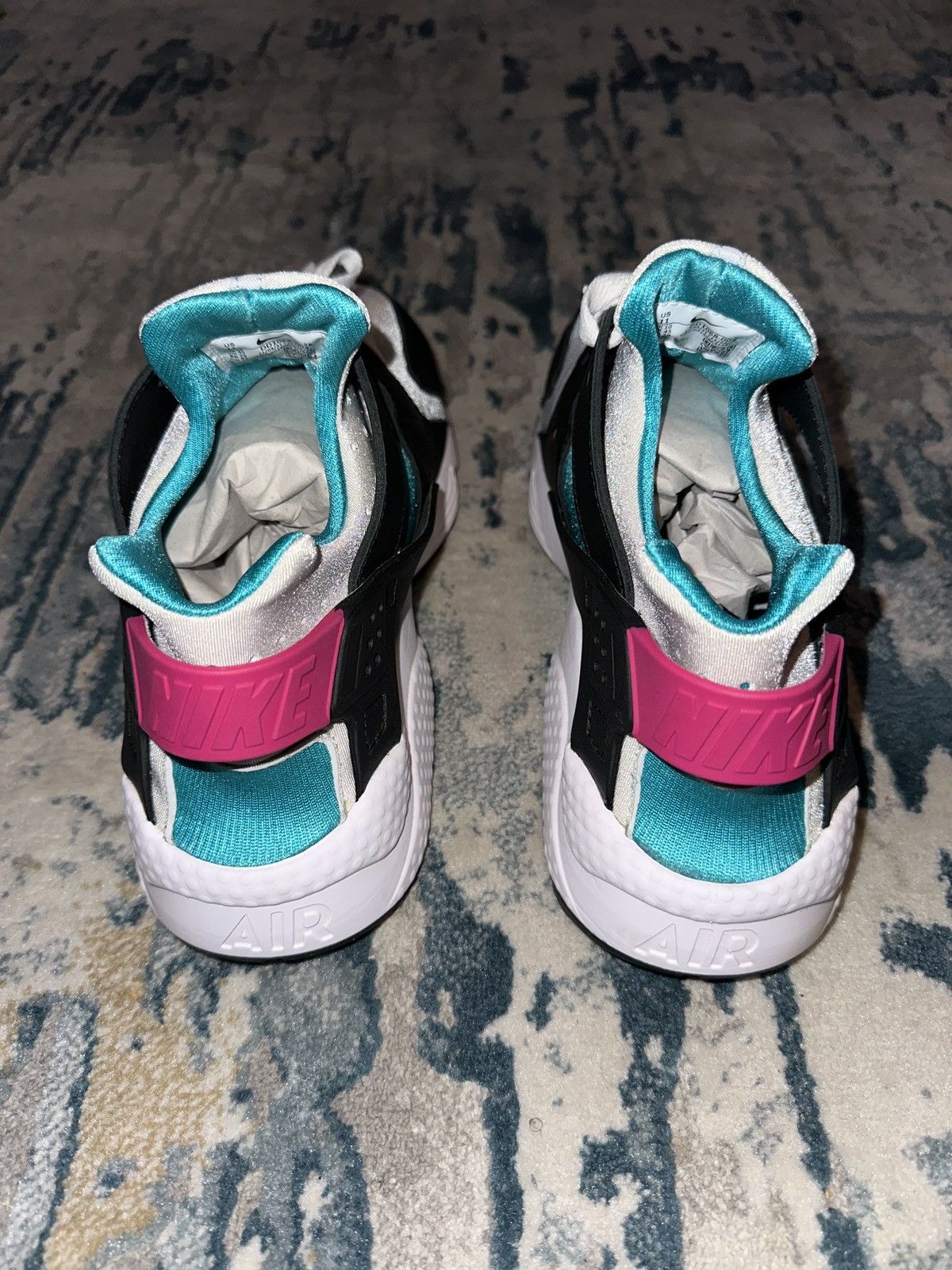 Nike Nike Air Huarache Size US 11 / EU 44 - 4 Thumbnail