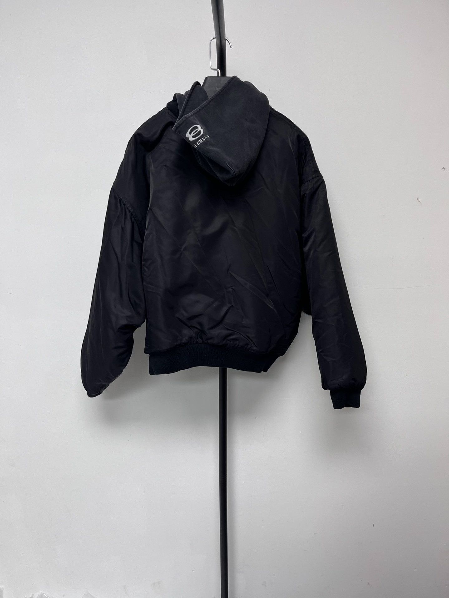 Balenciaga Balenciaga Logo Hooded Zip Short Jacket Size XS / US 0-2 / IT 36-38 - 1 Thumbnail