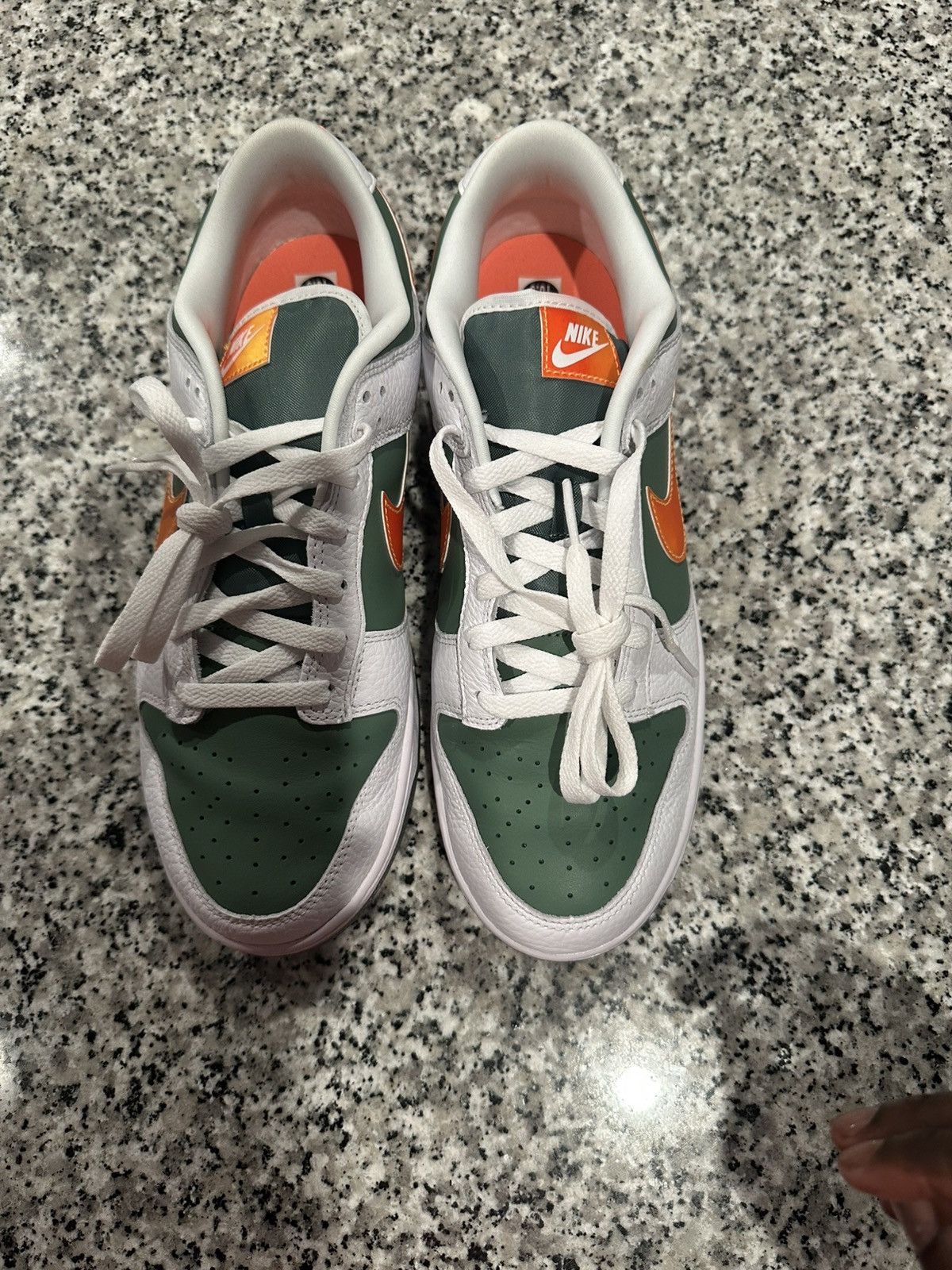 Nike Nike Dunk Low SE Size US 10.5 / EU 43-44 - 3 Thumbnail