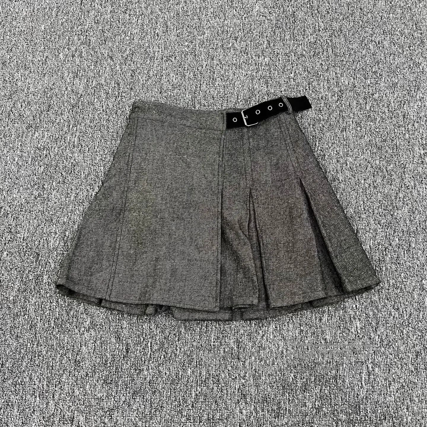 Dior Dior SIZE 36 Waist adjustment strap; gray short skirt with Size 28" / US 6 / IT 42 - 1 Thumbnail