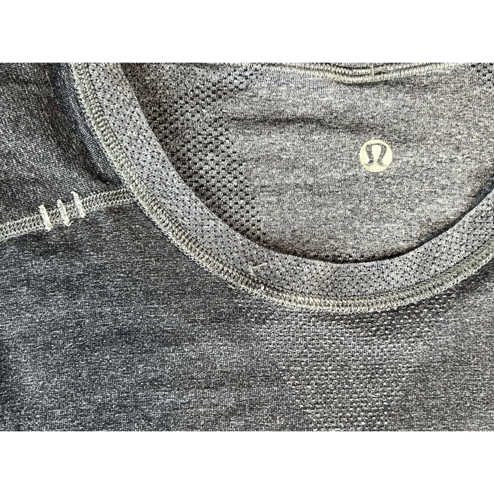 Lululemon Lululemon Metal Vent Tech Shirt Mens L Long Sleeve Gray Nylon Polyester Spandex Breathable Moisture Wicking Running Gym Training Activewear Logo Size US L / EU 52-54 / 3 - 4 Thumbnail