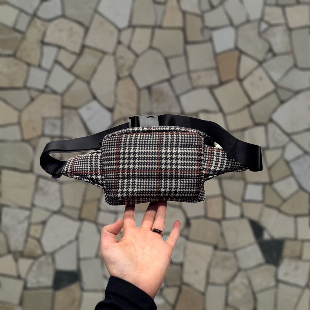 Vintage MyTagalongs Houndstooth Belt Bag Crossbody Strap Black White Zip Bag Charm Womens Size ONE SIZE - 1 Thumbnail