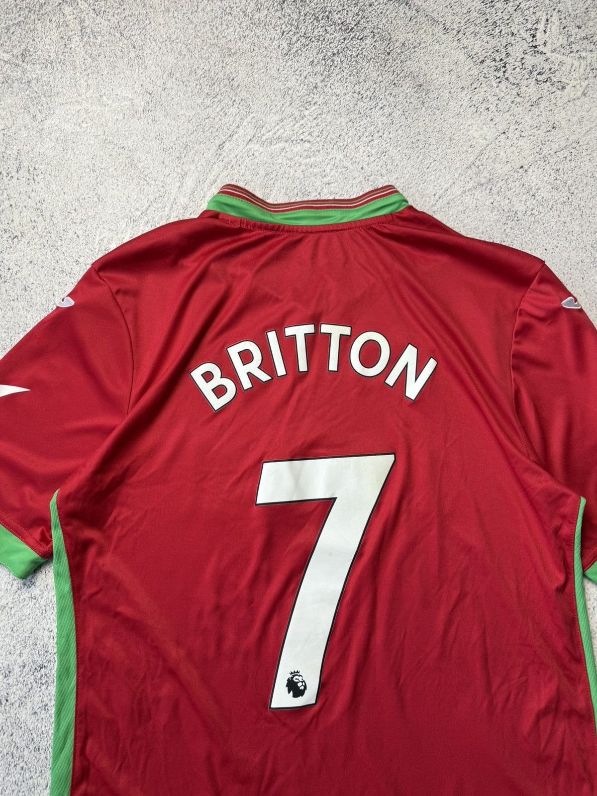 Vintage Mens FC SWANSEA CITY #7 Britton 2017 SOCCER FOOTBALL JERSEY Size US XL / EU 56 / 4 - 23 Thumbnail