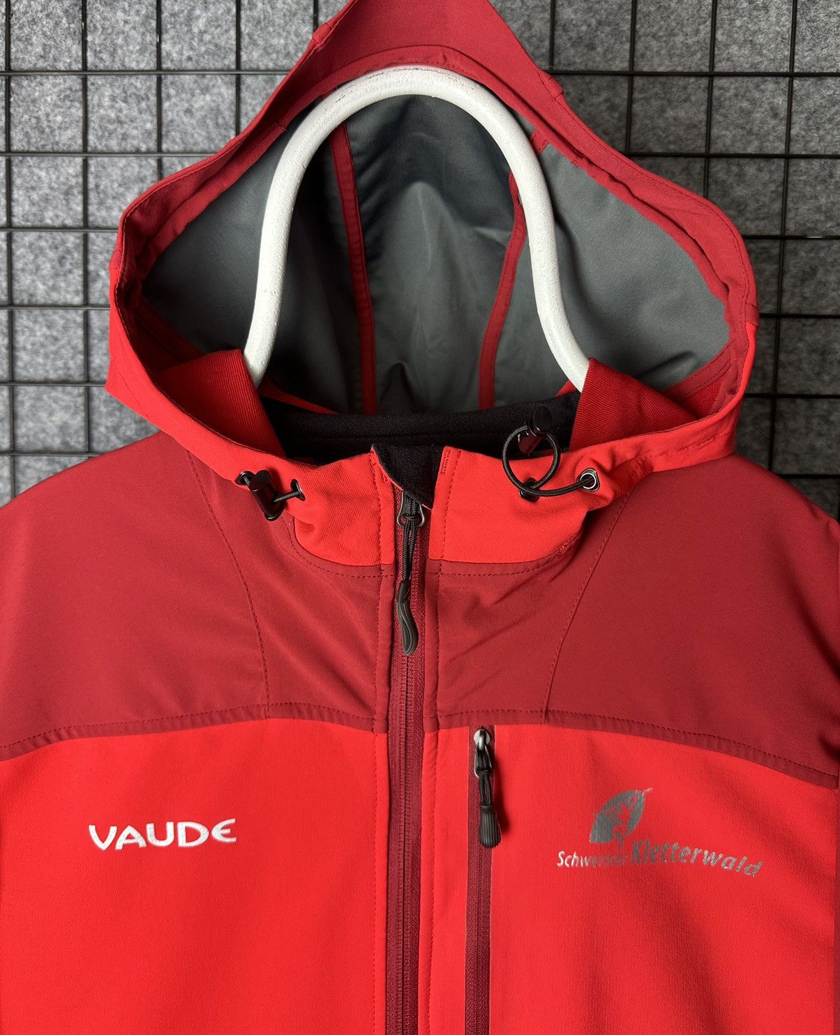 Other Vaude Outdoor Techwear Windproof Light Jacket Size L Size US L / EU 52-54 / 3 - 2 Thumbnail