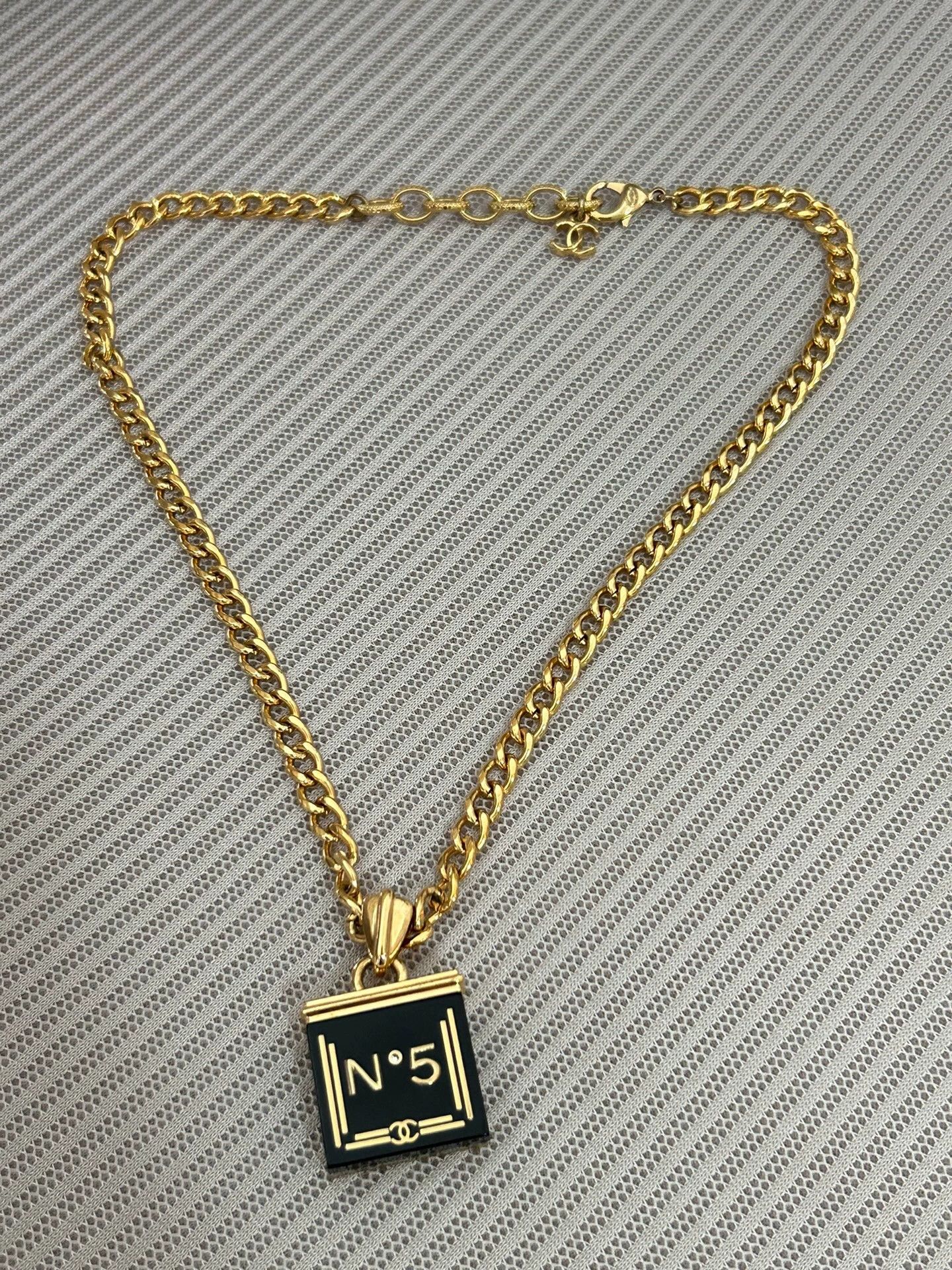 Chanel Chanel 21SS Commemorative Double-Sided B&W Necklace Size ONE SIZE - 1 Thumbnail