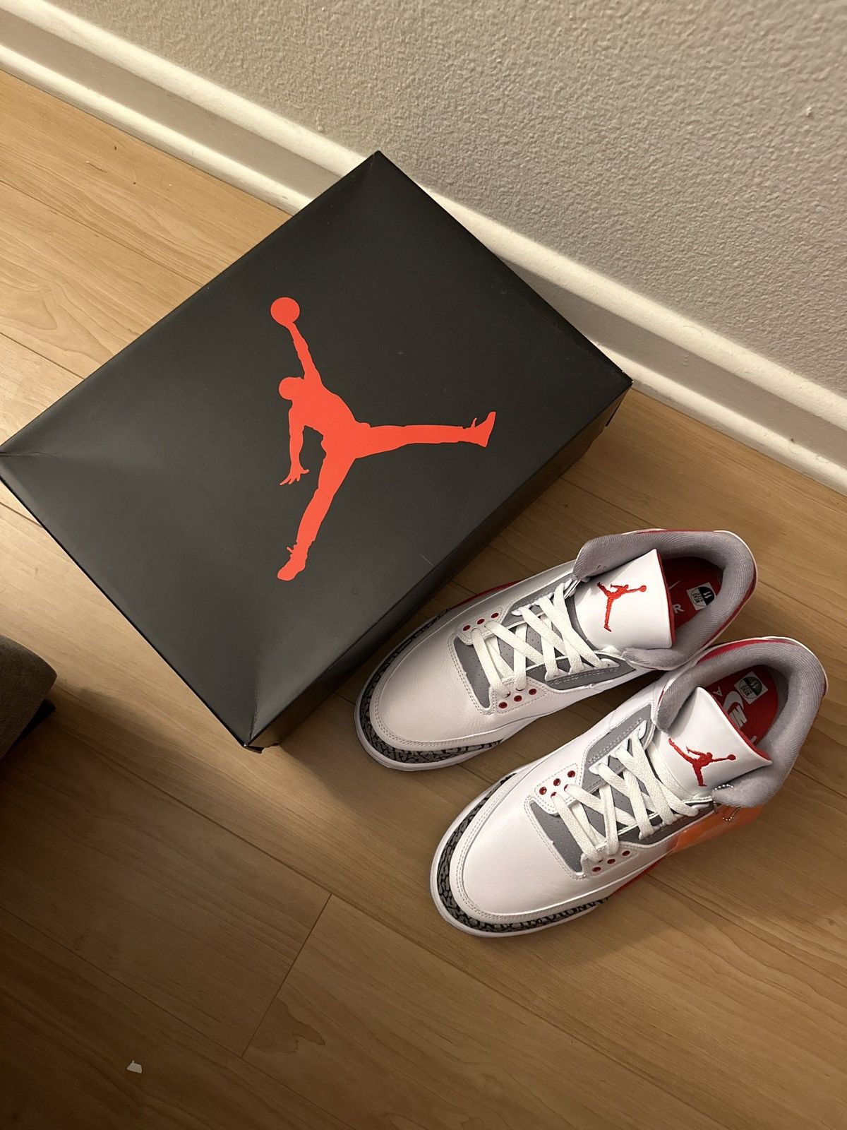 Other Nike Air Jordan 3 Retro Fire Red Size US 11 / EU 44 - 10 Thumbnail