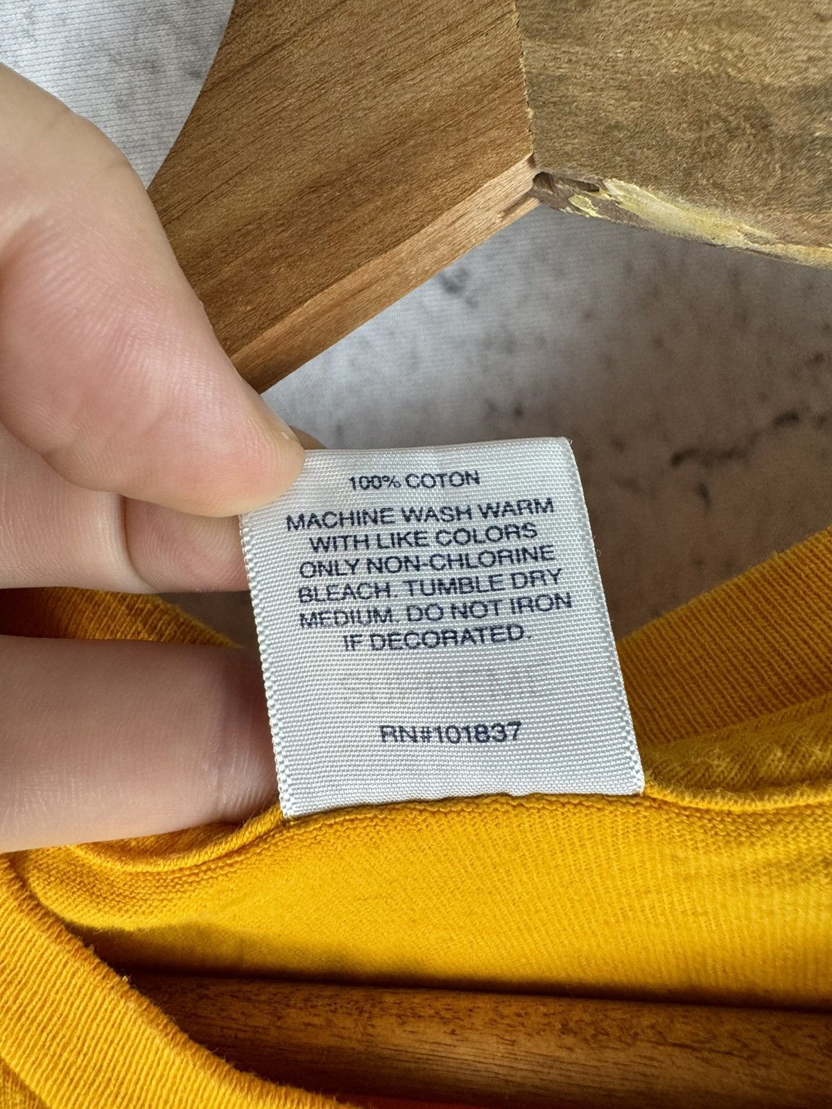 Supreme FW18 Supreme Remember Tee T-Shirt Yellow Size US L / EU 52-54 / 3 - 4 Thumbnail