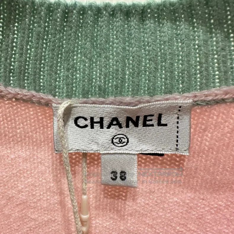 Chanel Chanel 24C sequin Logo cashmere sweater Size XS / US 0-2 / IT 36-38 - 3 Thumbnail