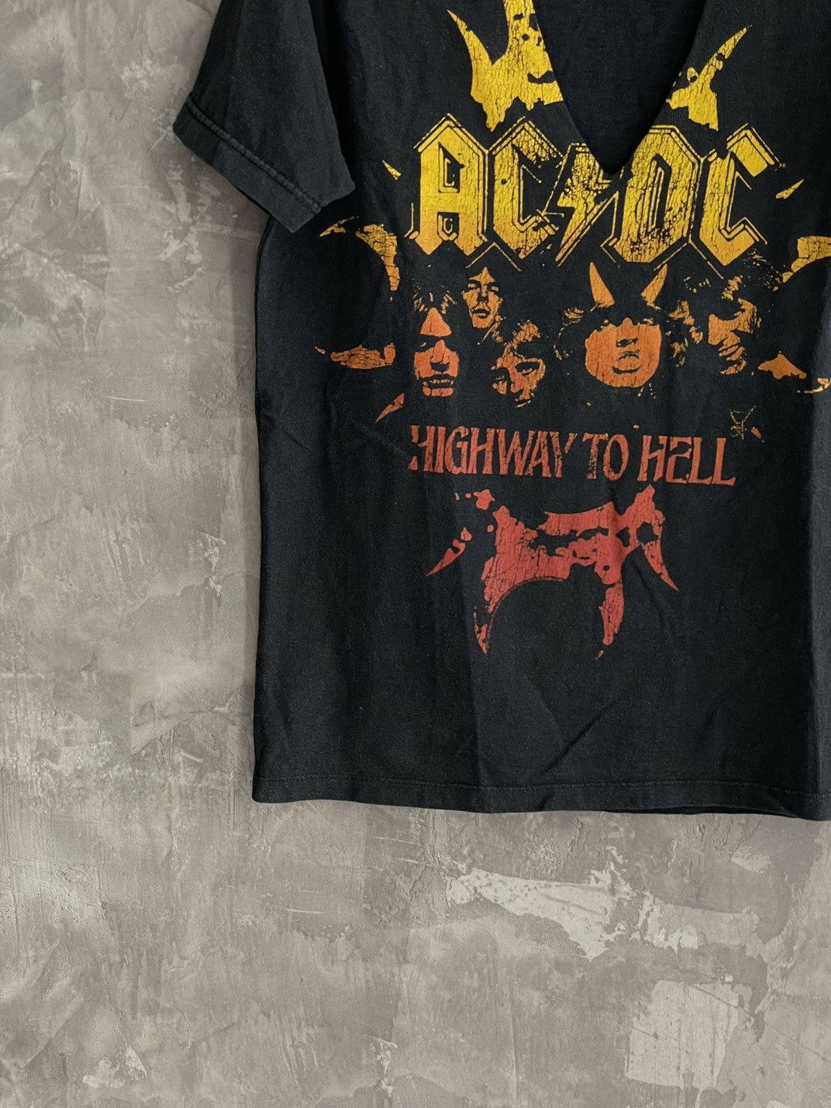 AC/DC × Band Tees × Vintage Vintage Y2K AC/DC Band Faded Grunge T-shirt Size US XL / EU 56 / 4 - 5 Thumbnail