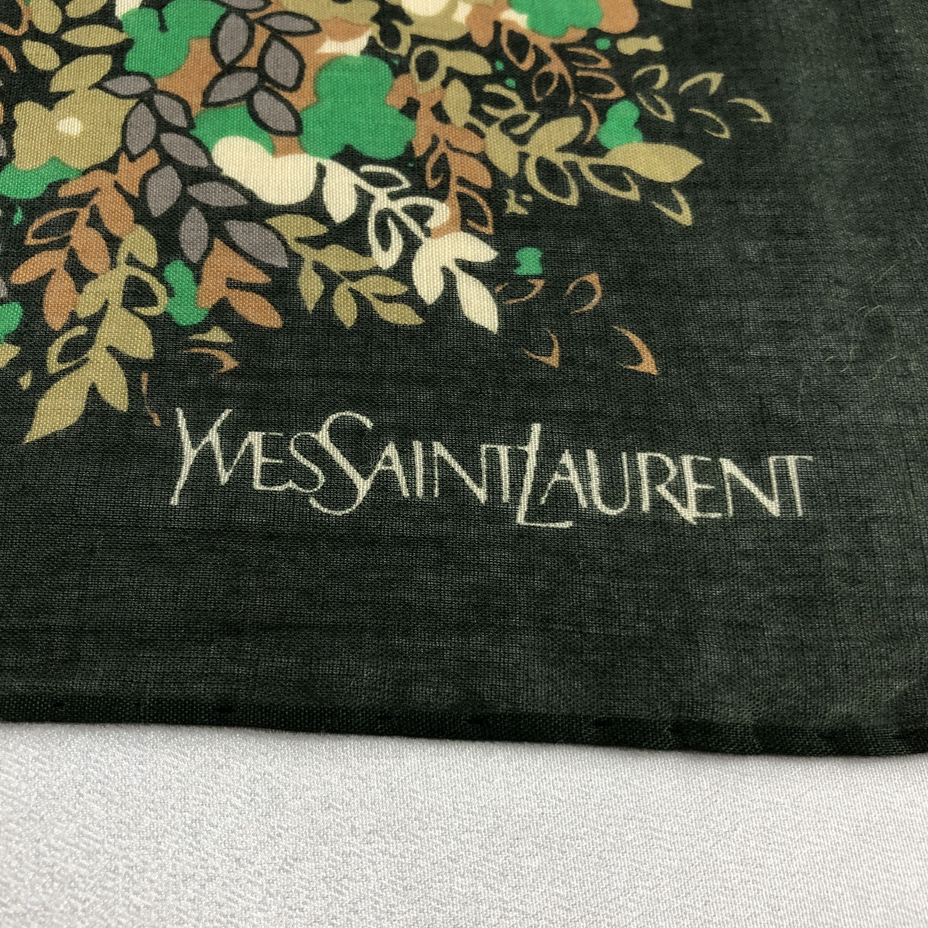 Yves Saint Laurent YSL Handkerchief Neckerchief Bandana H2533 Size ONE SIZE - 3 Thumbnail