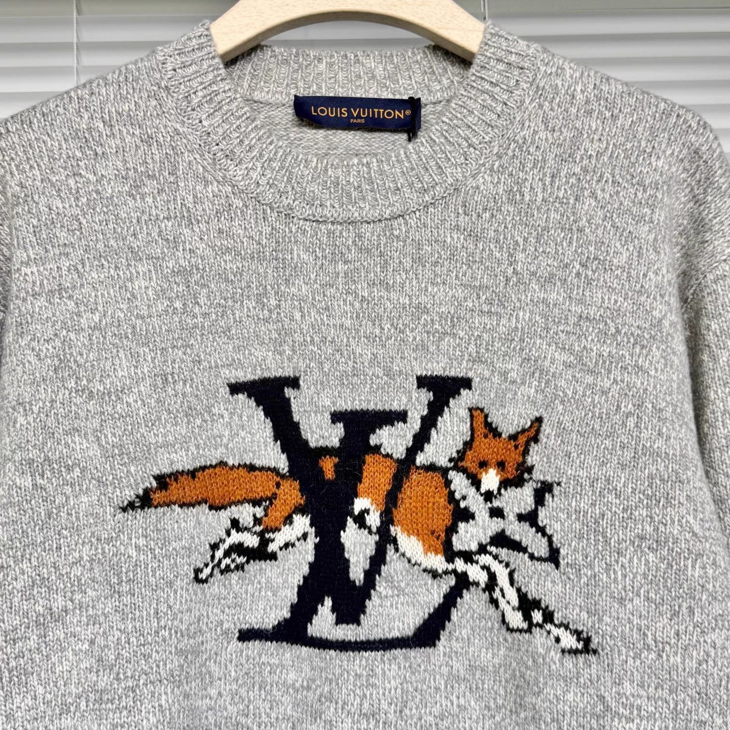 Louis Vuitton LV Monogram Fox Wool Cashmere Sweater XL Grey Size US XL / EU 56 / 4 - 3 Thumbnail