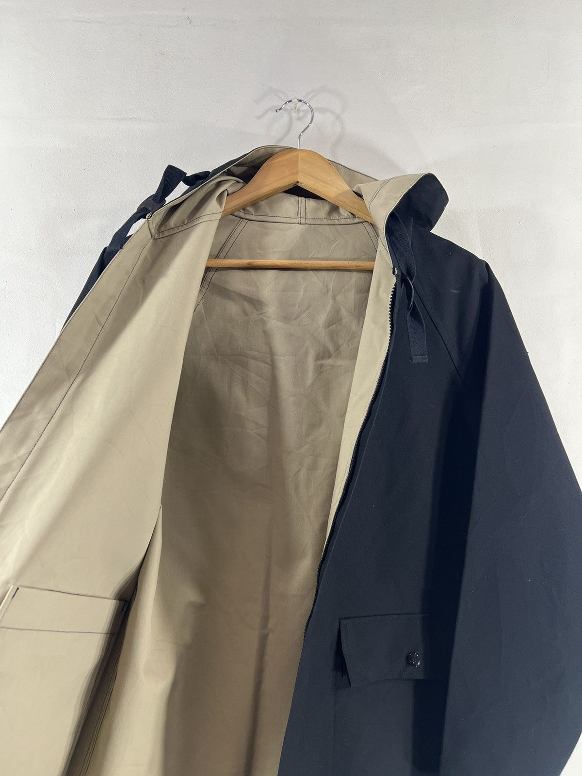 JW Anderson × Uniqlo Uniqlo J.W.Anderson Reversible full zipper jacket with hood Size US M / EU 48-50 / 2 - 11 Thumbnail