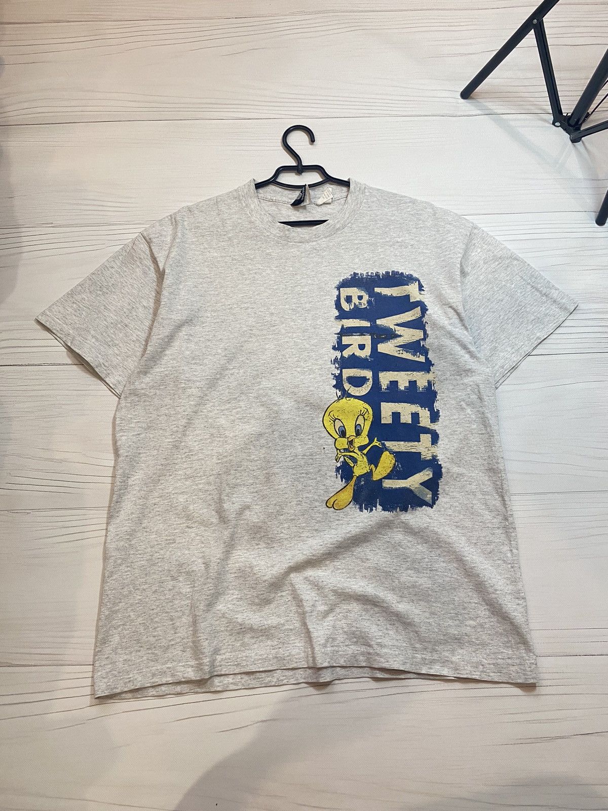 Vintage Vintage Warner Bros. 90’s tweety bird y2k aop t shirt Size US XL / EU 56 / 4 - 1 Thumbnail