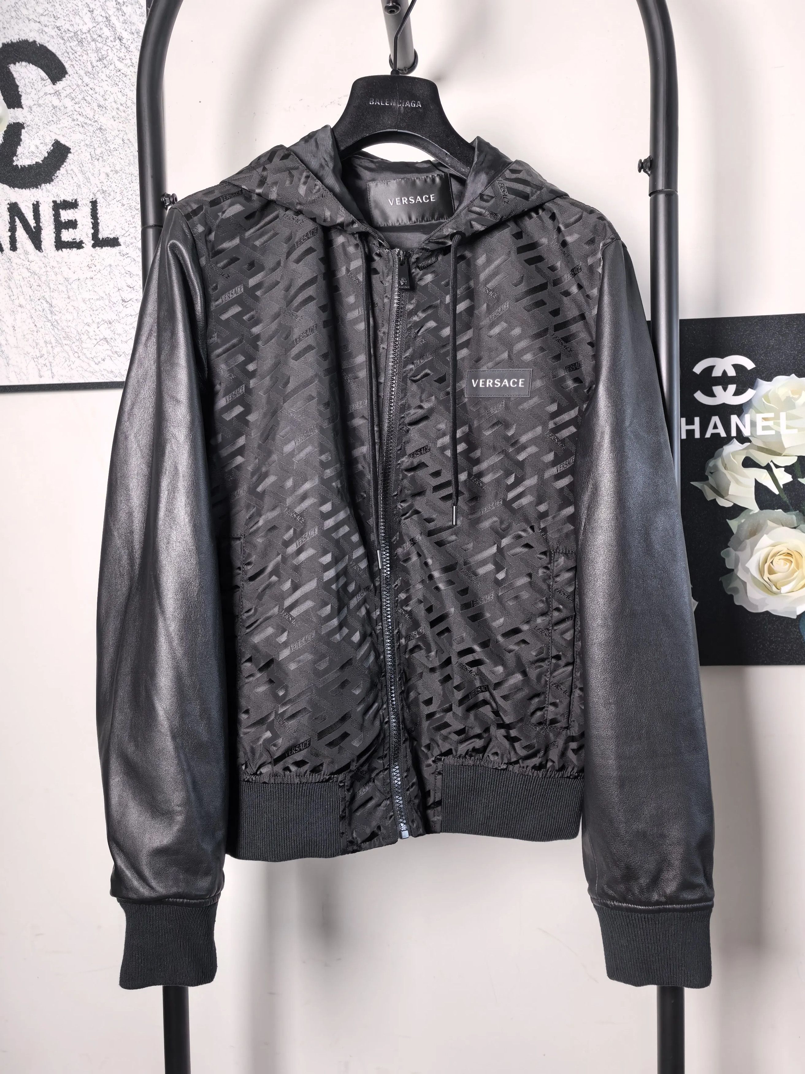 Versace Versace Black Light Jacket m Men Size US M / EU 48-50 / 2 - 1 Thumbnail