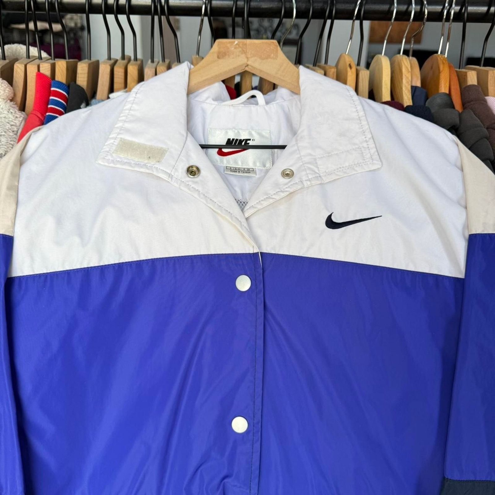 Nike Vintage 90s Nike Wind Breaker With Button Up Closure Size US S / EU 44-46 / 1 - 2 Thumbnail